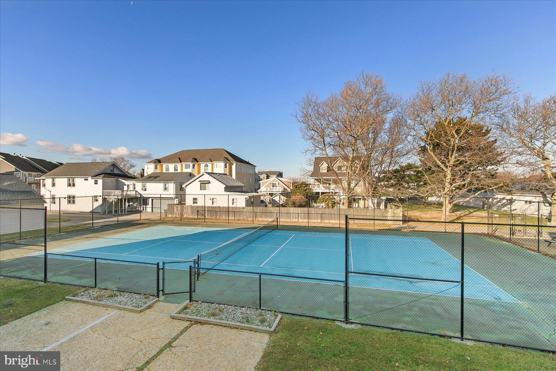 MALLARD ISLAND - Residential