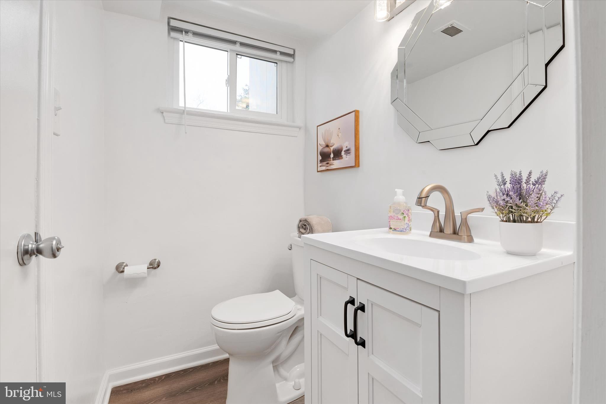 BURNT MILLS MANOR - Residential