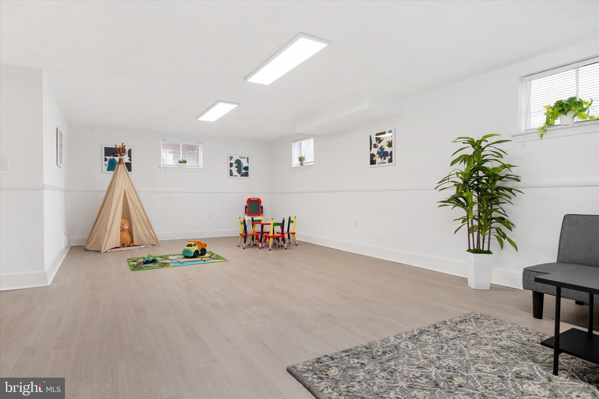 BURNT MILLS MANOR - Residential