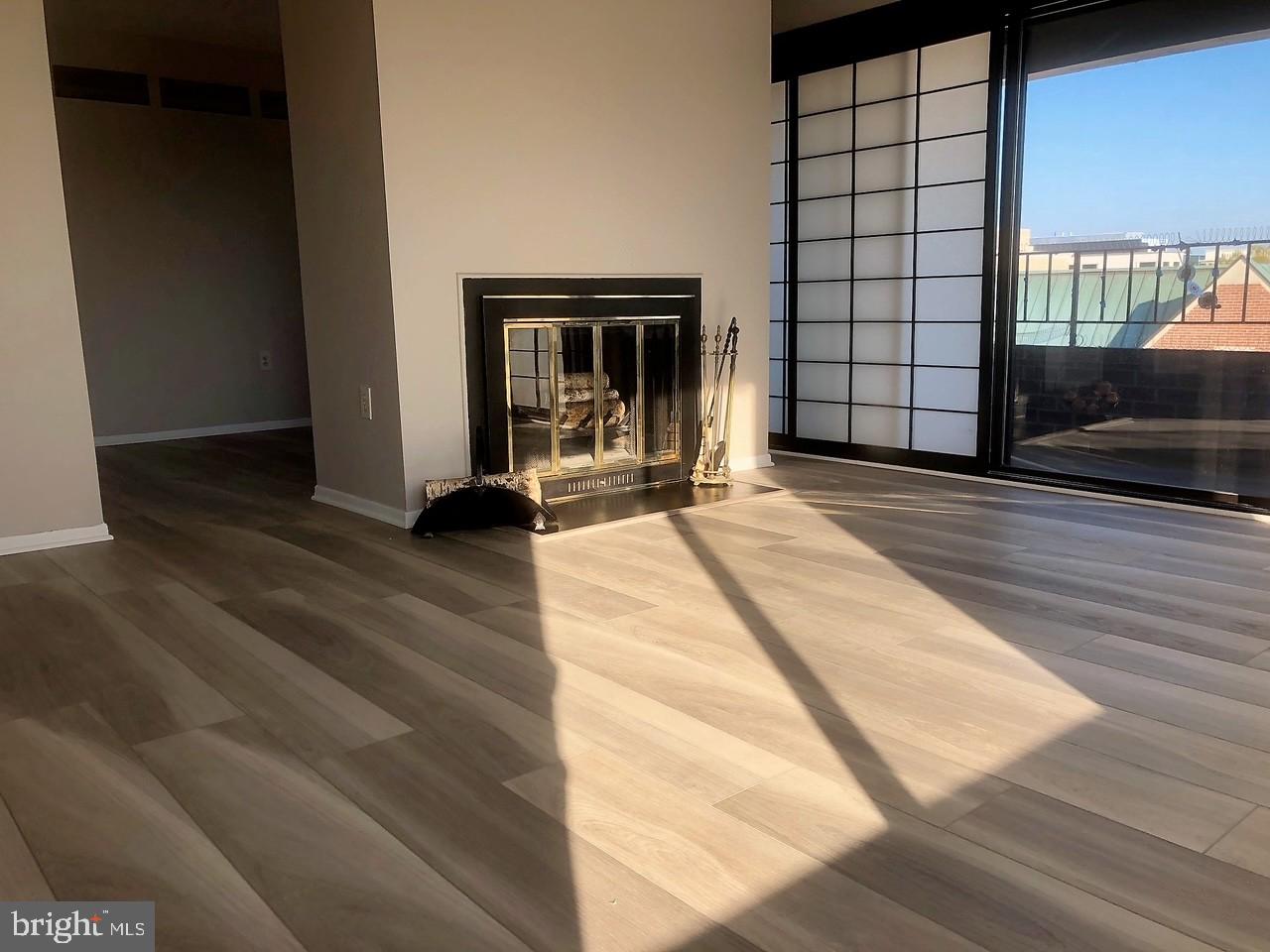 1600 PRINCE STREET - Residential Lease