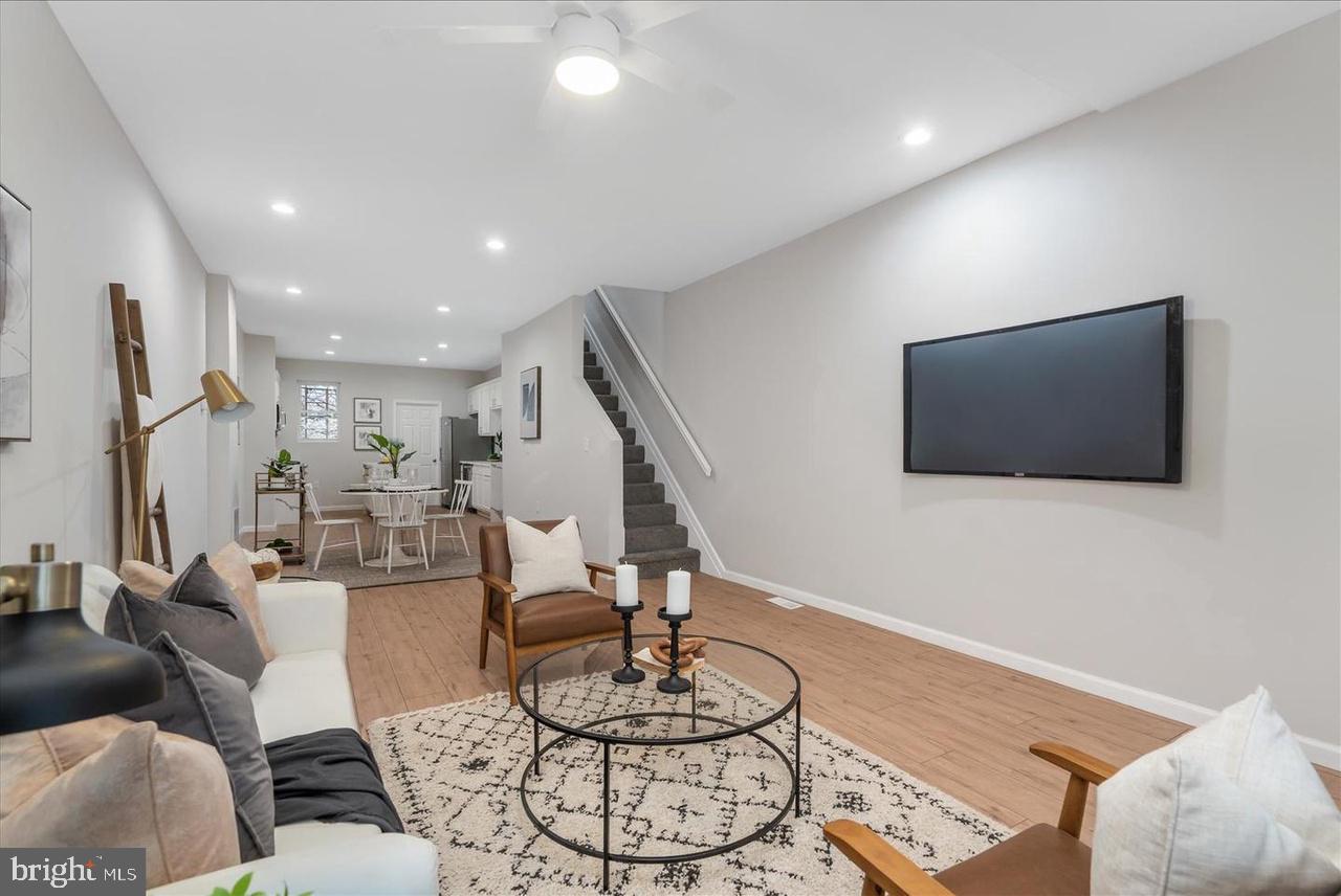 COLD SPRING NEWTOWN - Residential