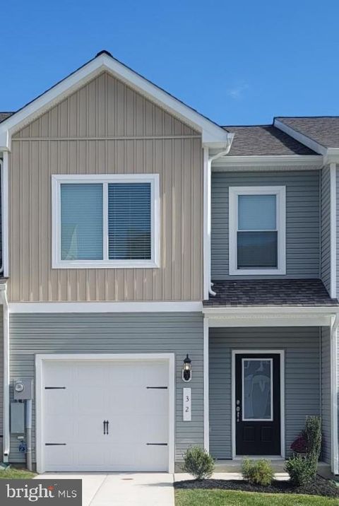 32 CRANSTON COURT FALLING WATERS WV 25419