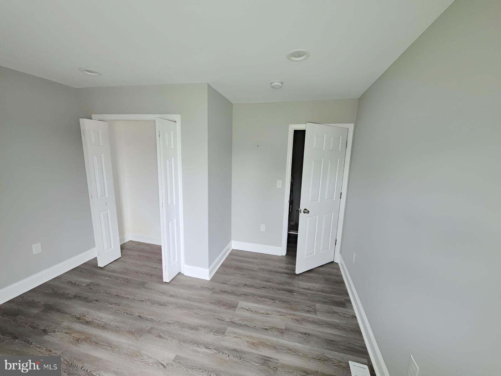 BARCLAY - Residential