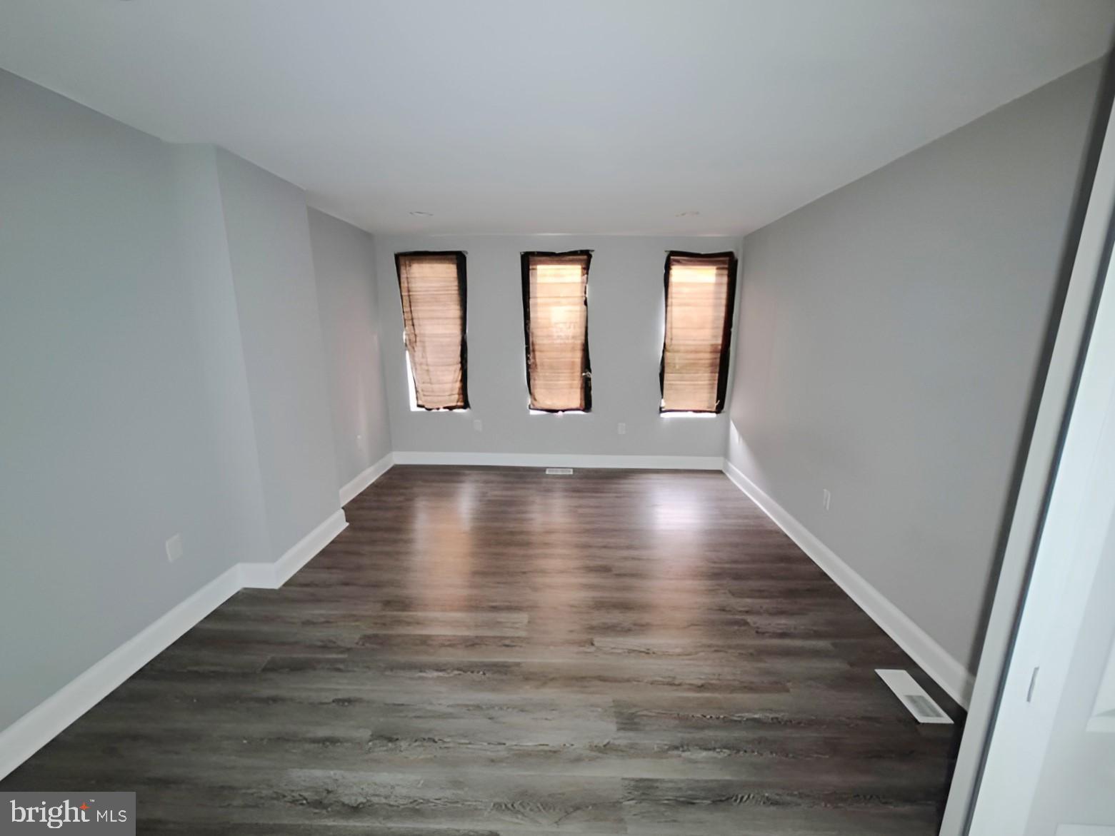 BARCLAY - Residential