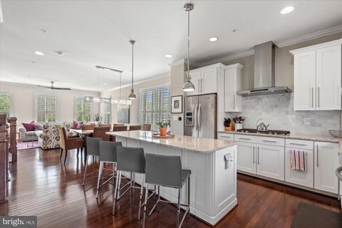 1108 S EDGEWOOD STREET ARLINGTON VA 22204