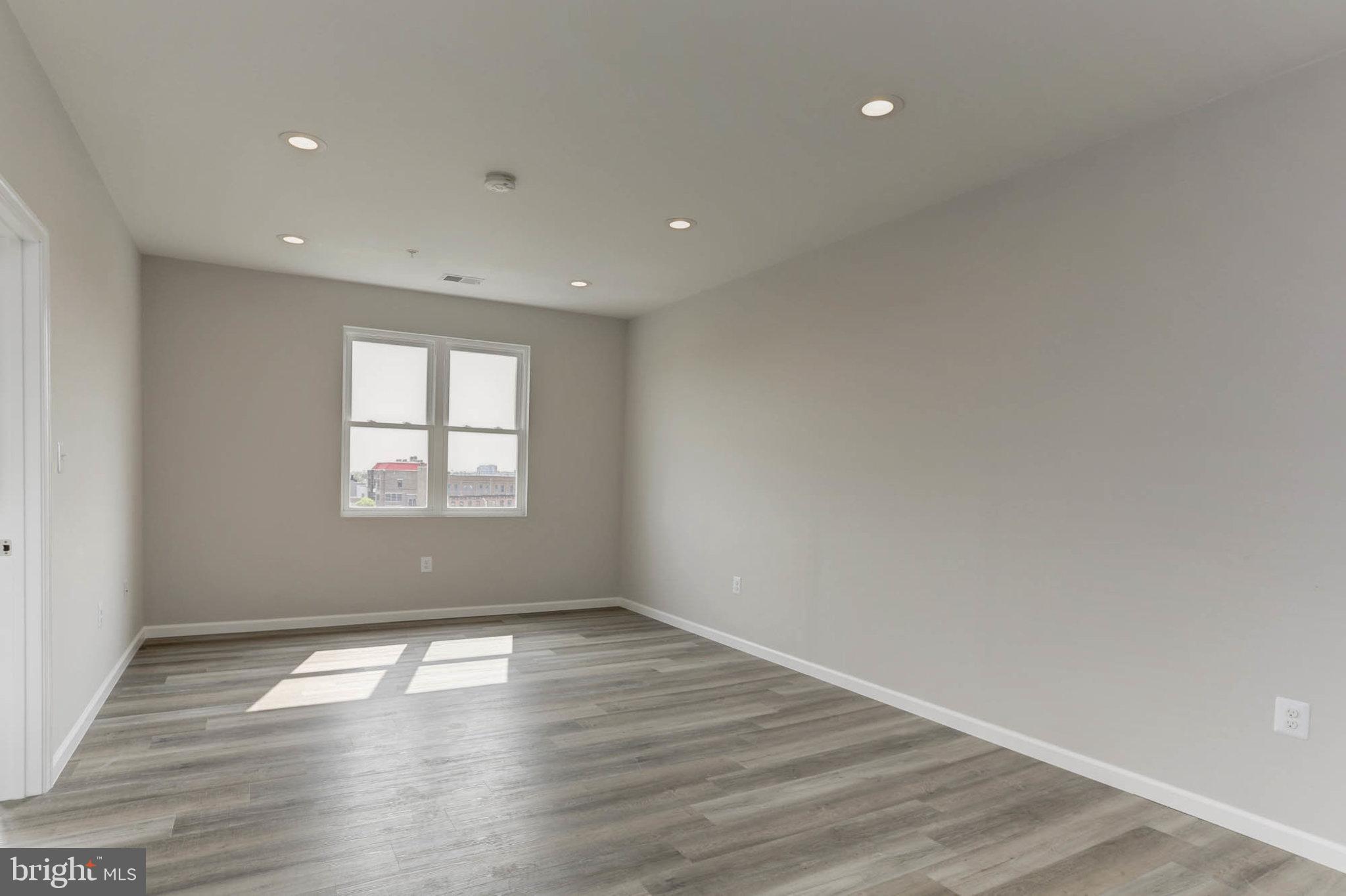 JOHNS HOPKINS - Residential Lease