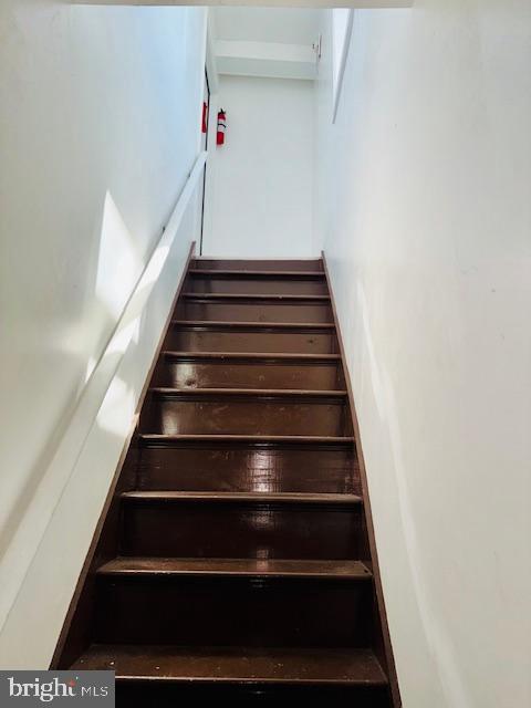 HUNTING PARK - Residential Lease