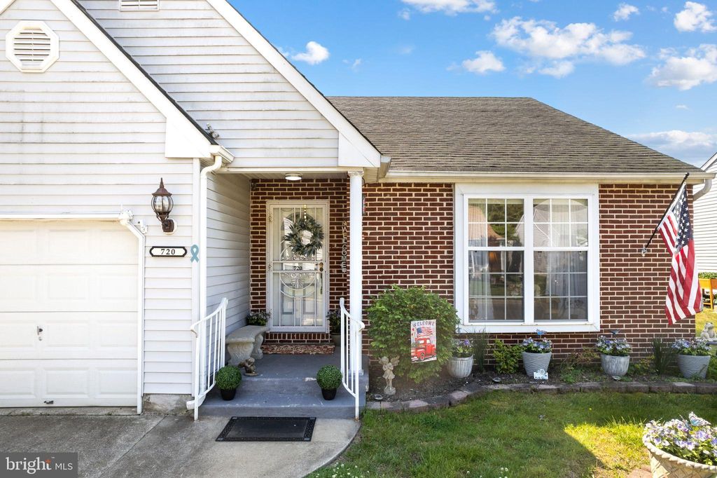 Photo of 720 Trinidad Boulevard, WILLIAMSTOWN, NJ 08094 (MLS # NJGL2073364)