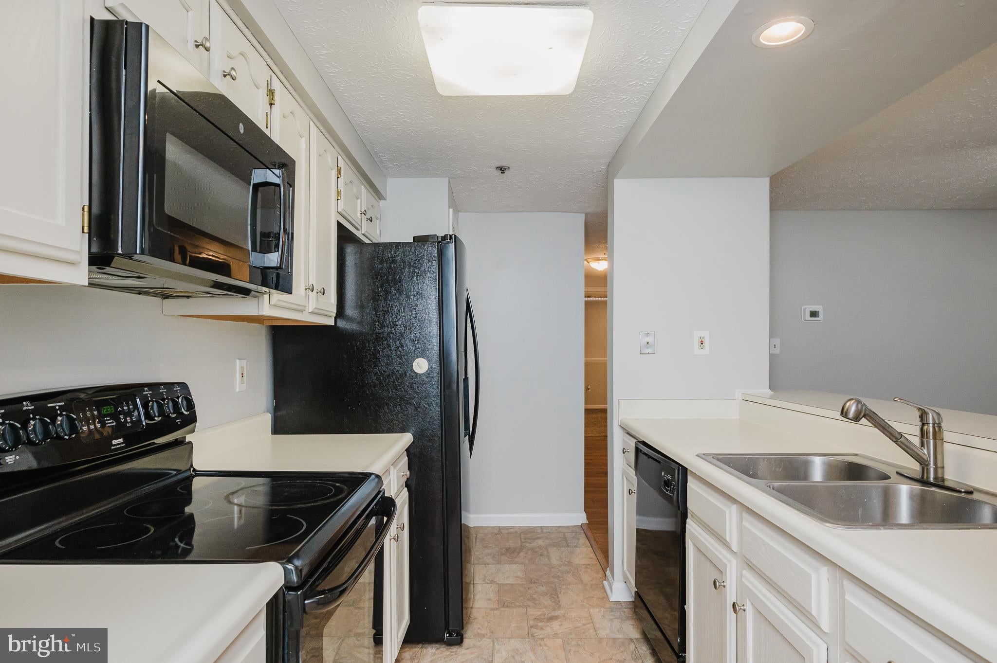 1006 MARKHAM COURT D 15