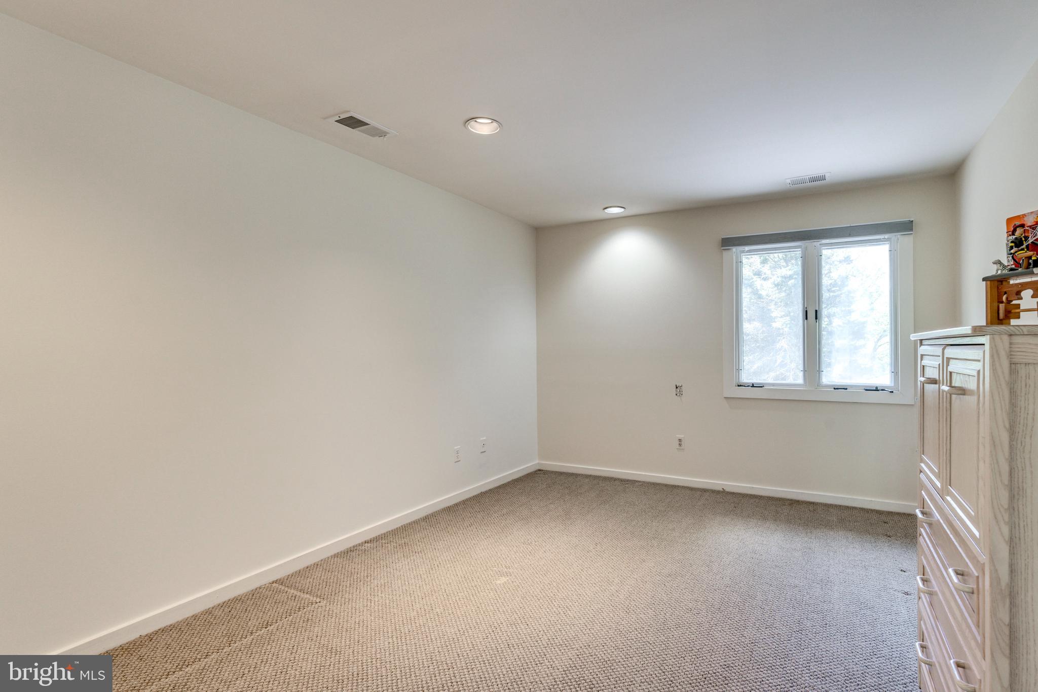 GLEN MILL VILLAGE - Residential