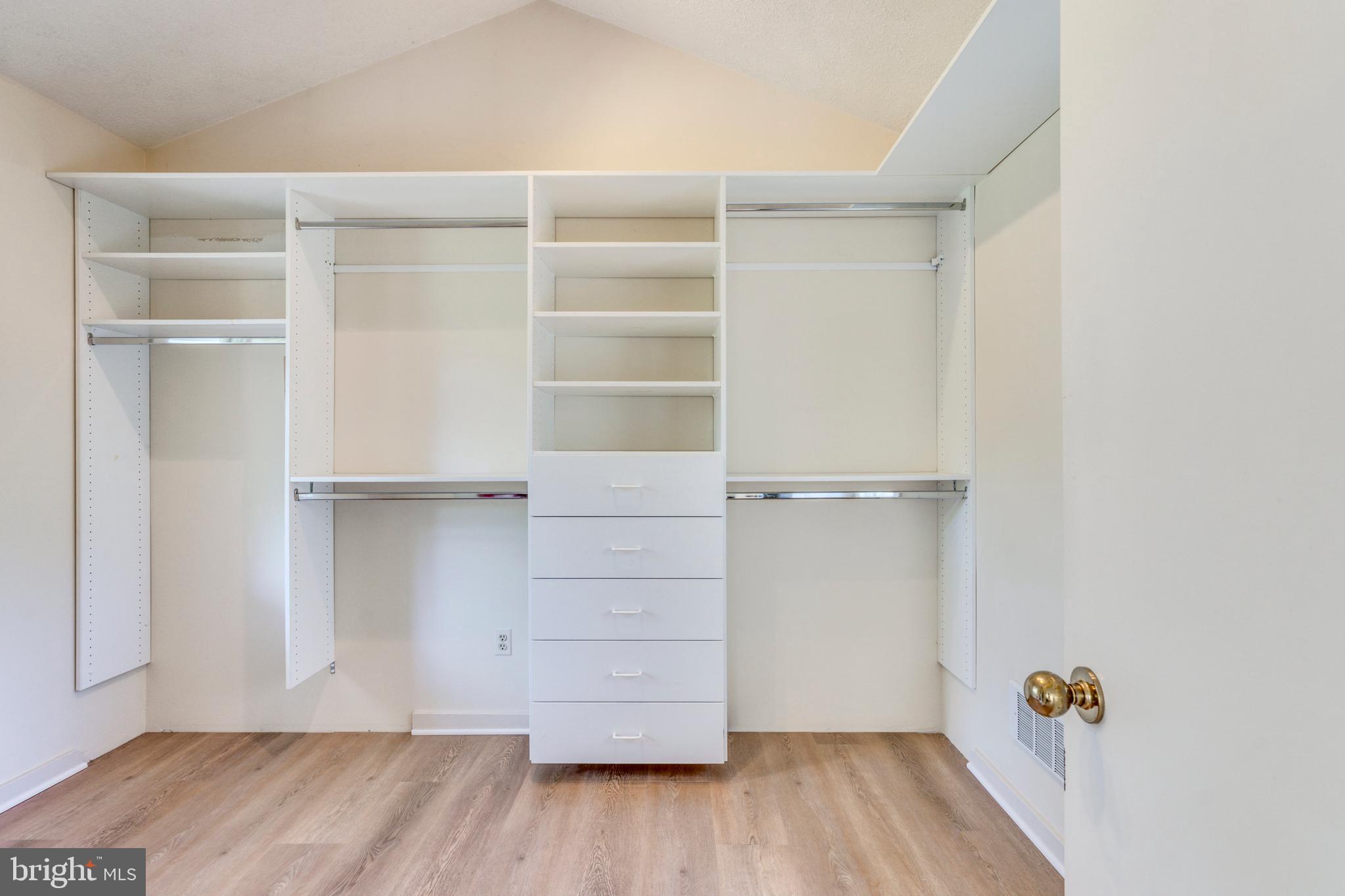 GLEN MILL VILLAGE - Residential