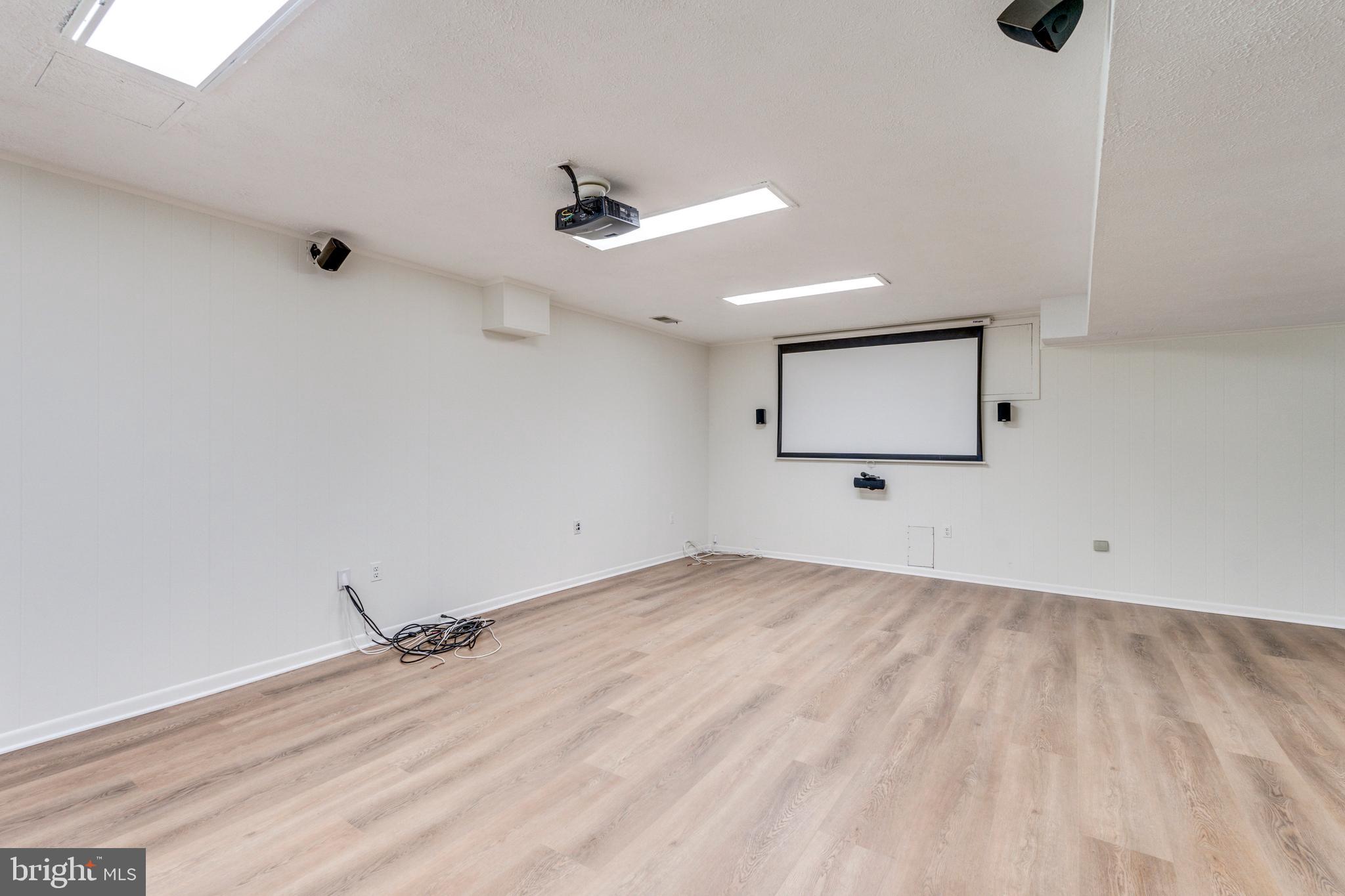 GLEN MILL VILLAGE - Residential