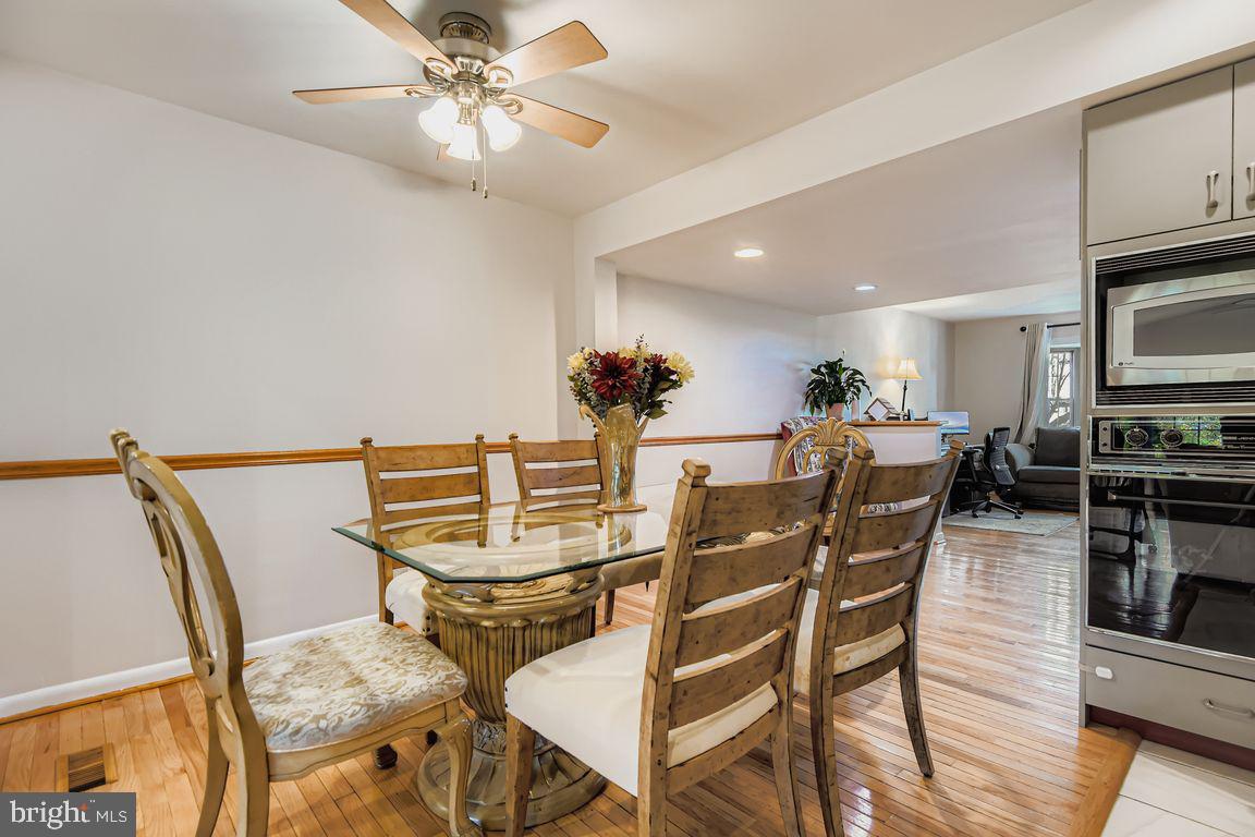 SEVEN COURTS - Residential