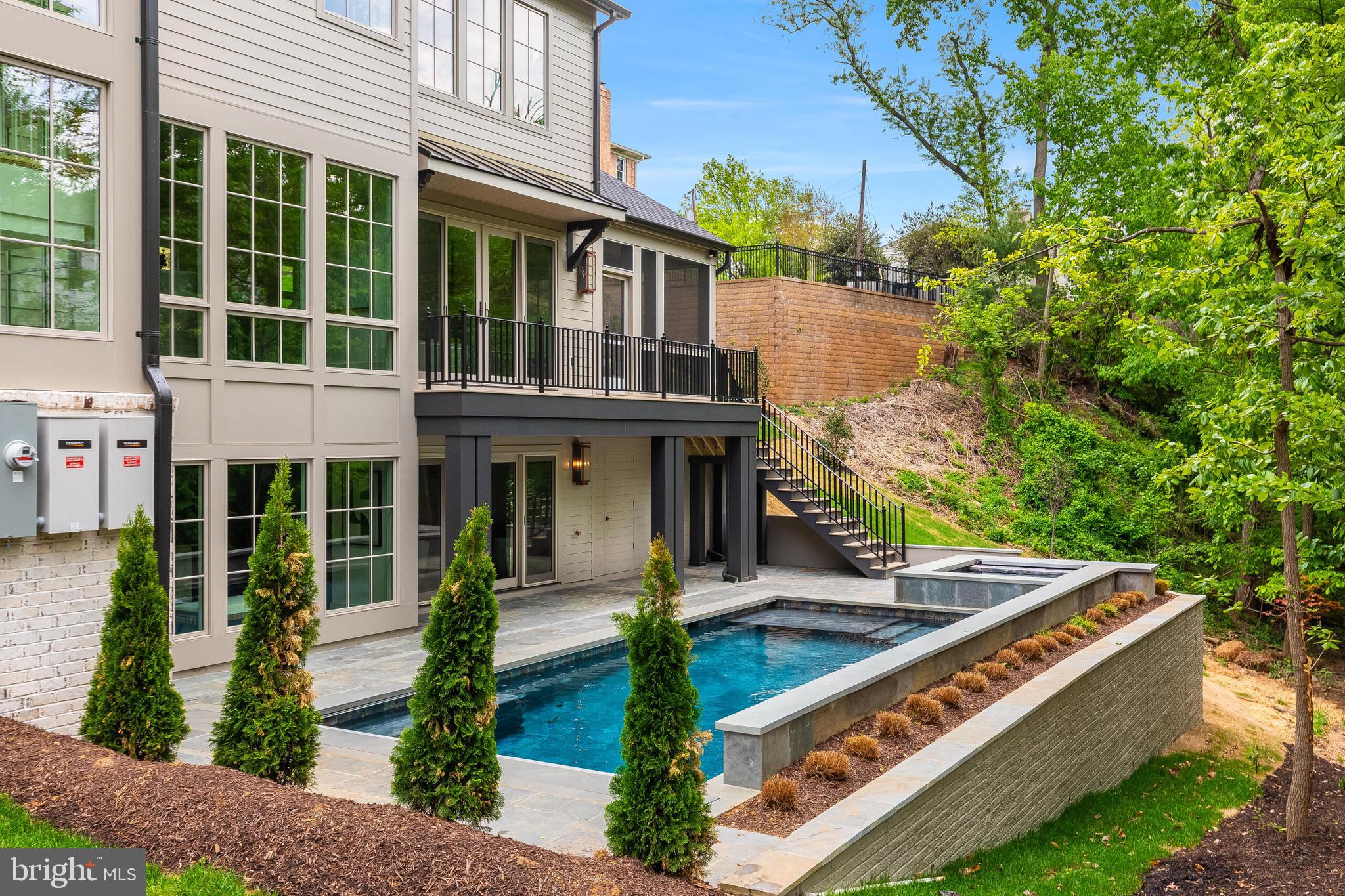 SEMINARY HILL - Residential