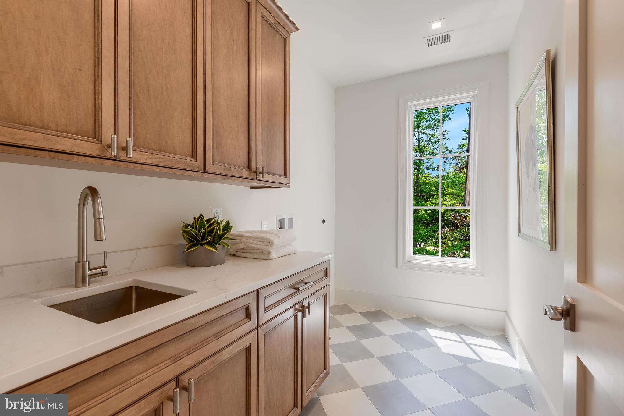 SEMINARY HILL - Residential