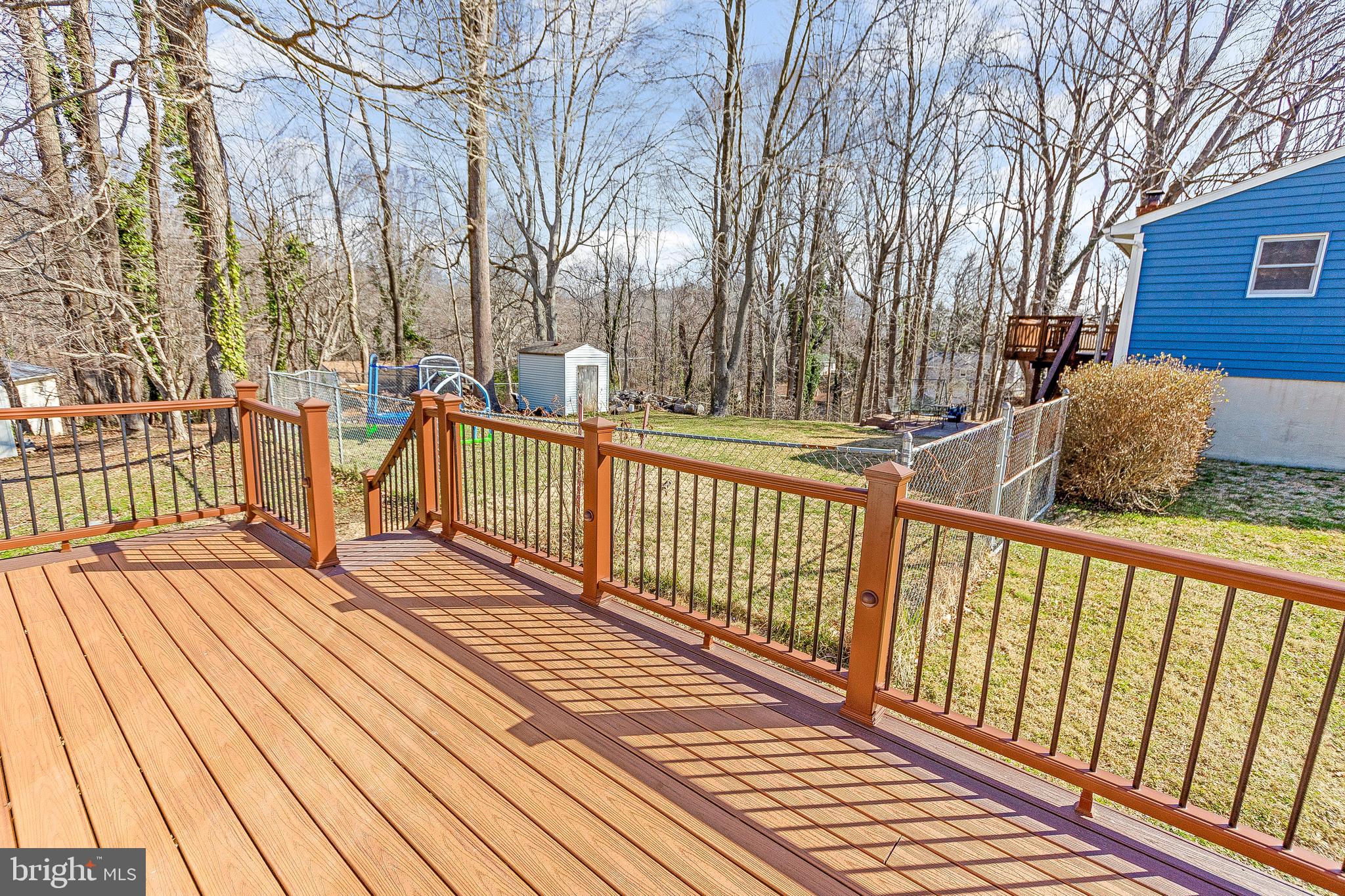 BREEZY POINT - Residential