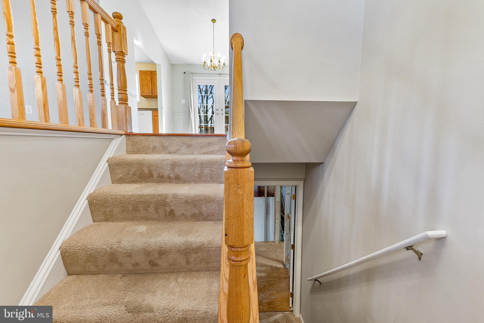 BREEZY POINT - Residential