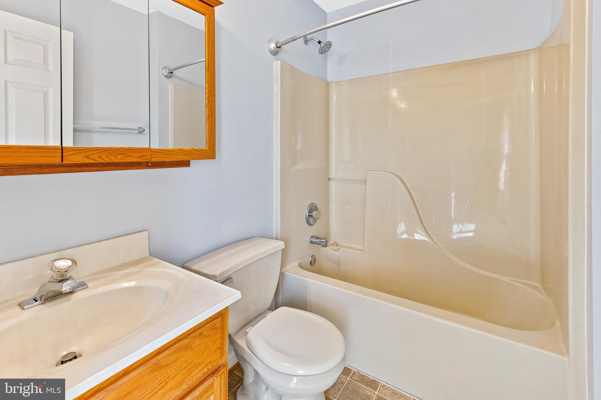 BREEZY POINT - Residential