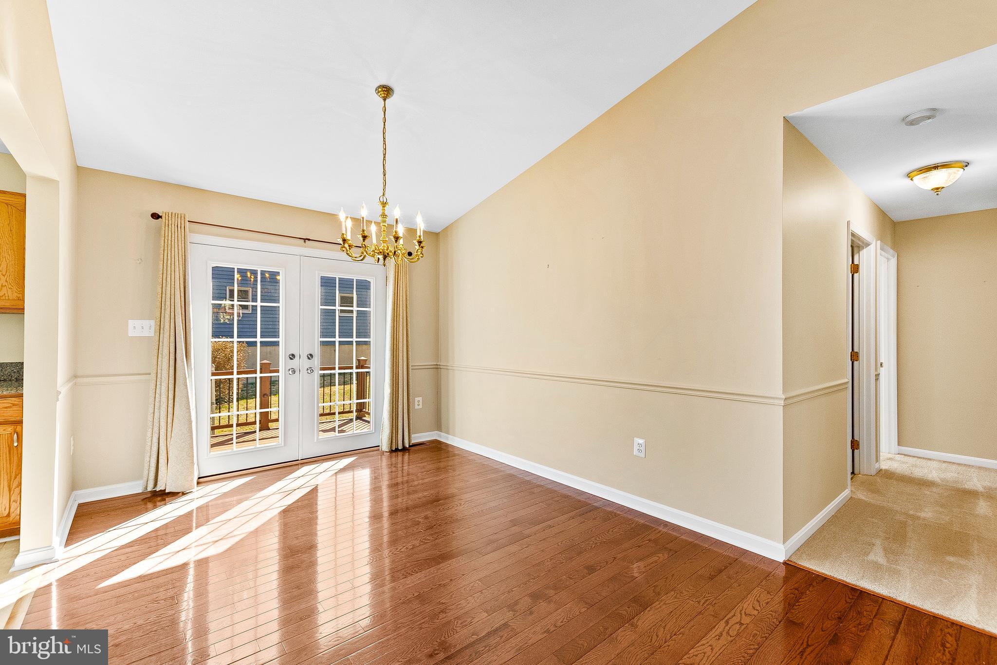 BREEZY POINT - Residential