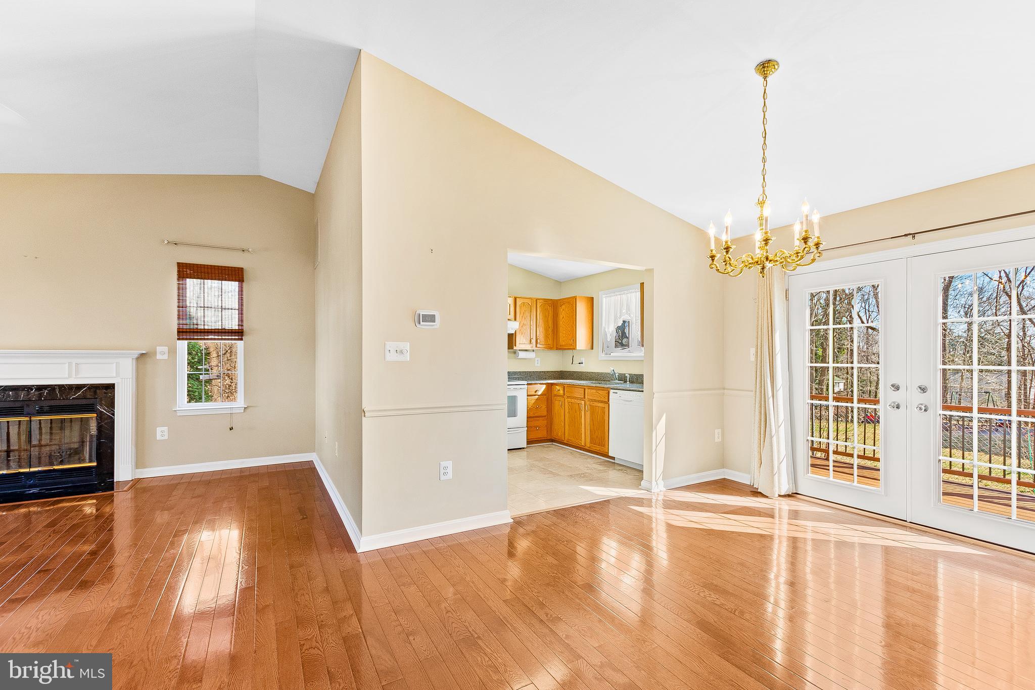 BREEZY POINT - Residential