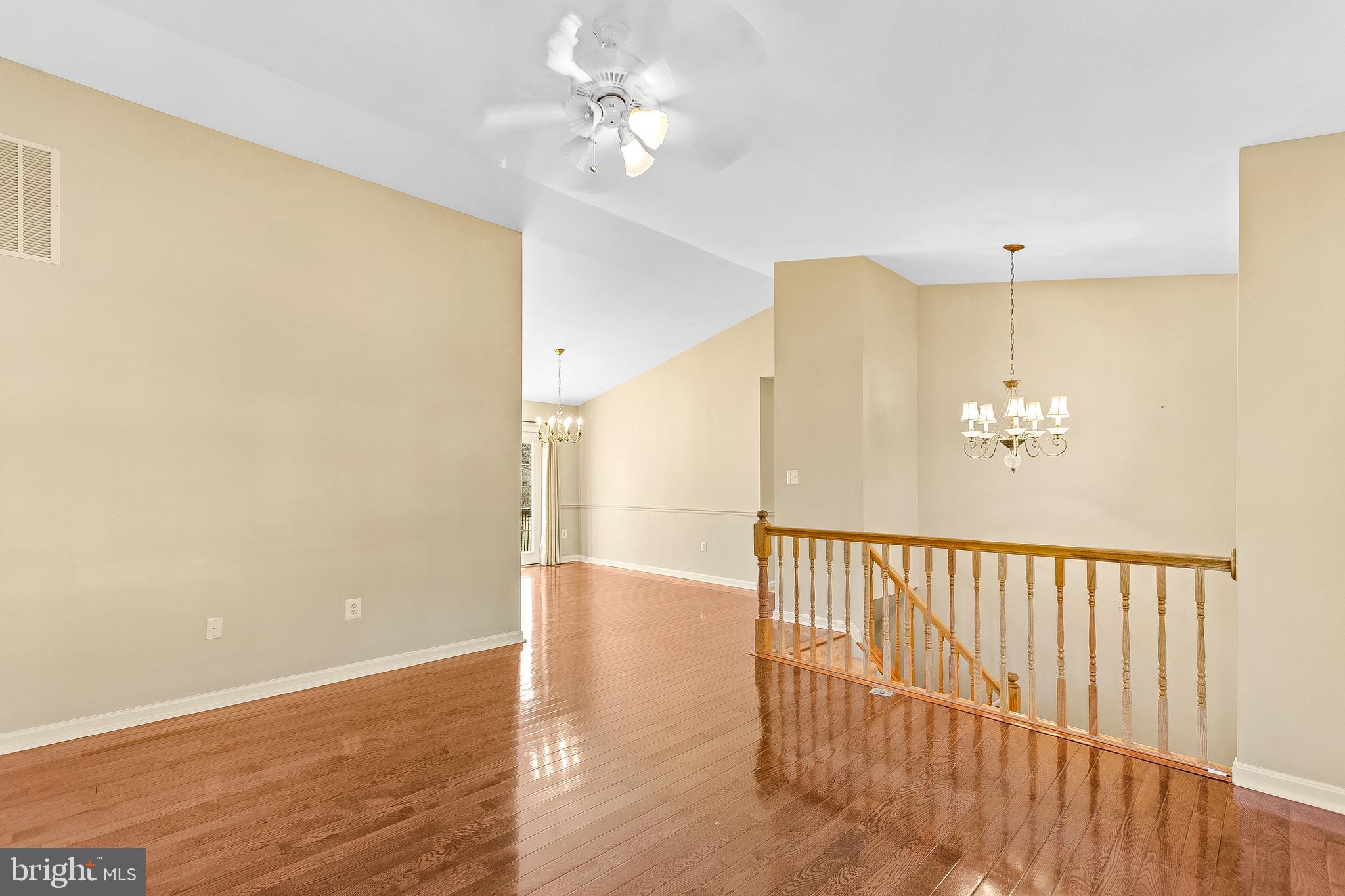 BREEZY POINT - Residential