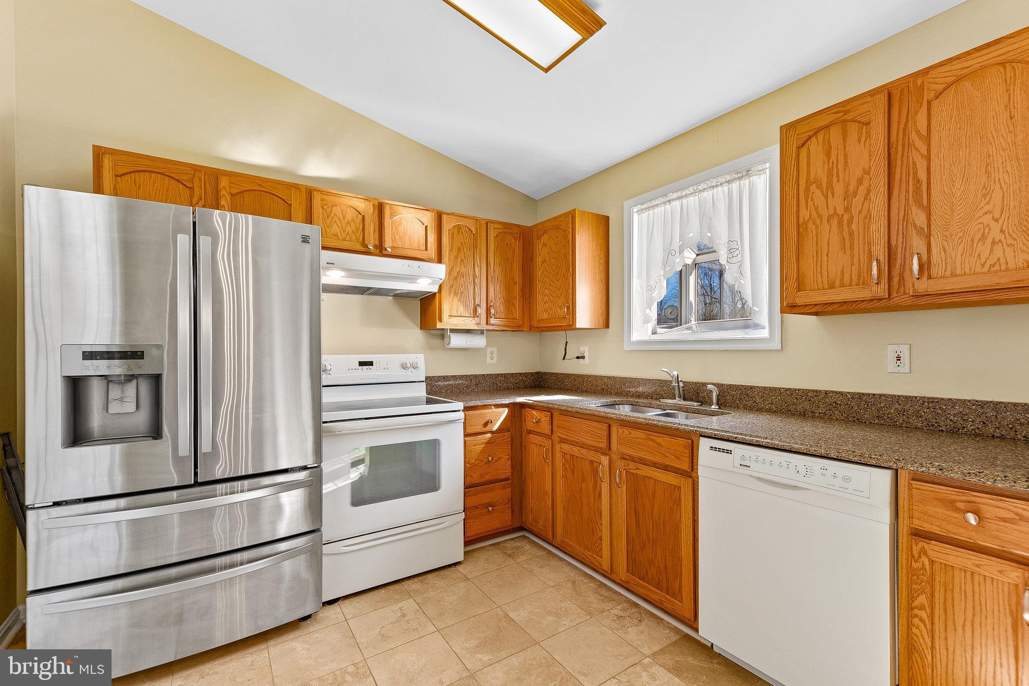 BREEZY POINT - Residential