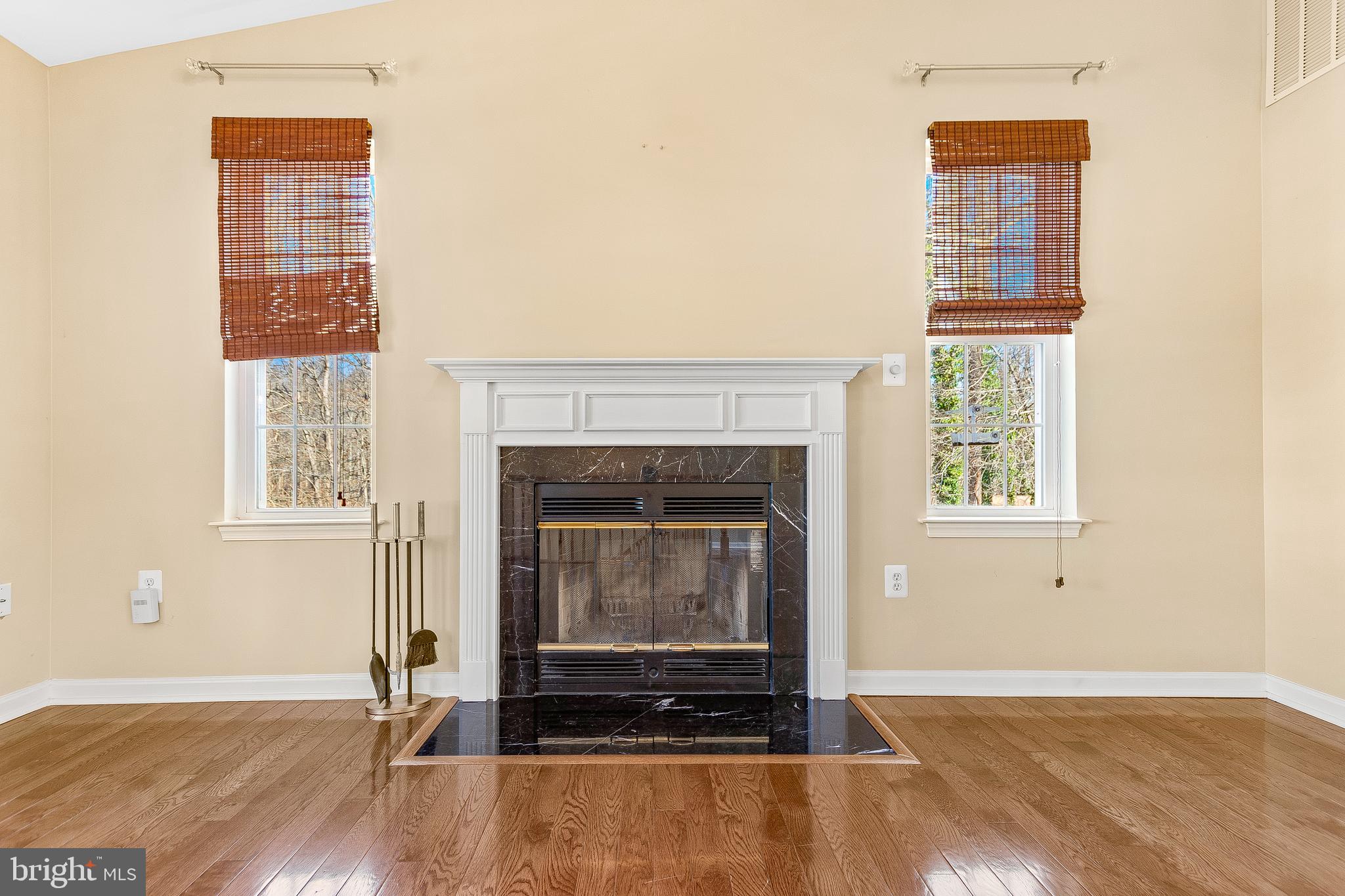 BREEZY POINT - Residential