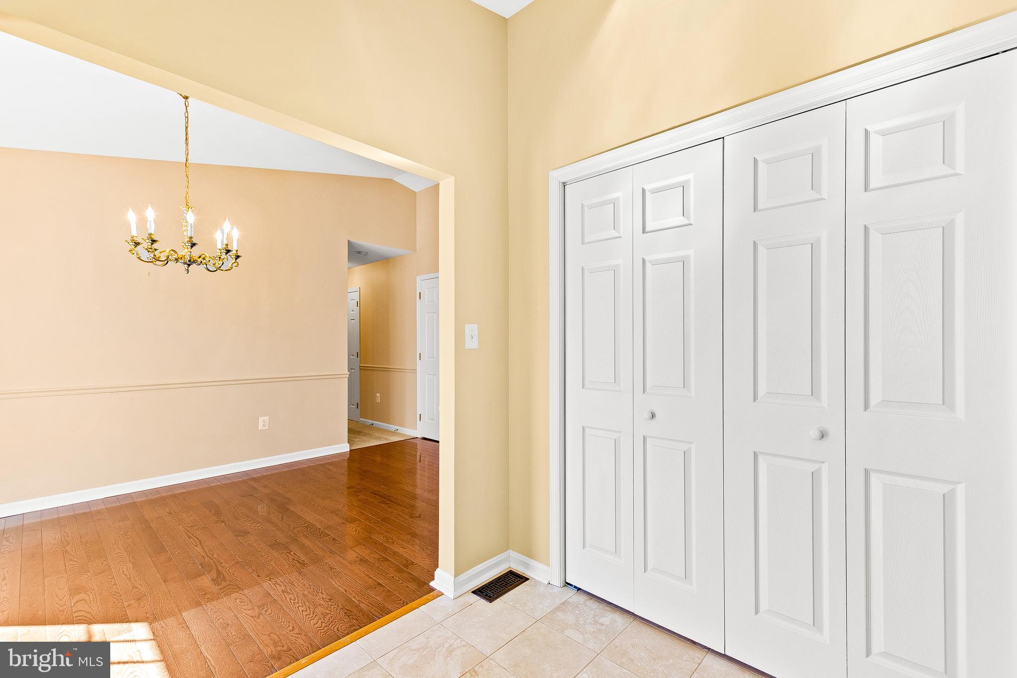 BREEZY POINT - Residential