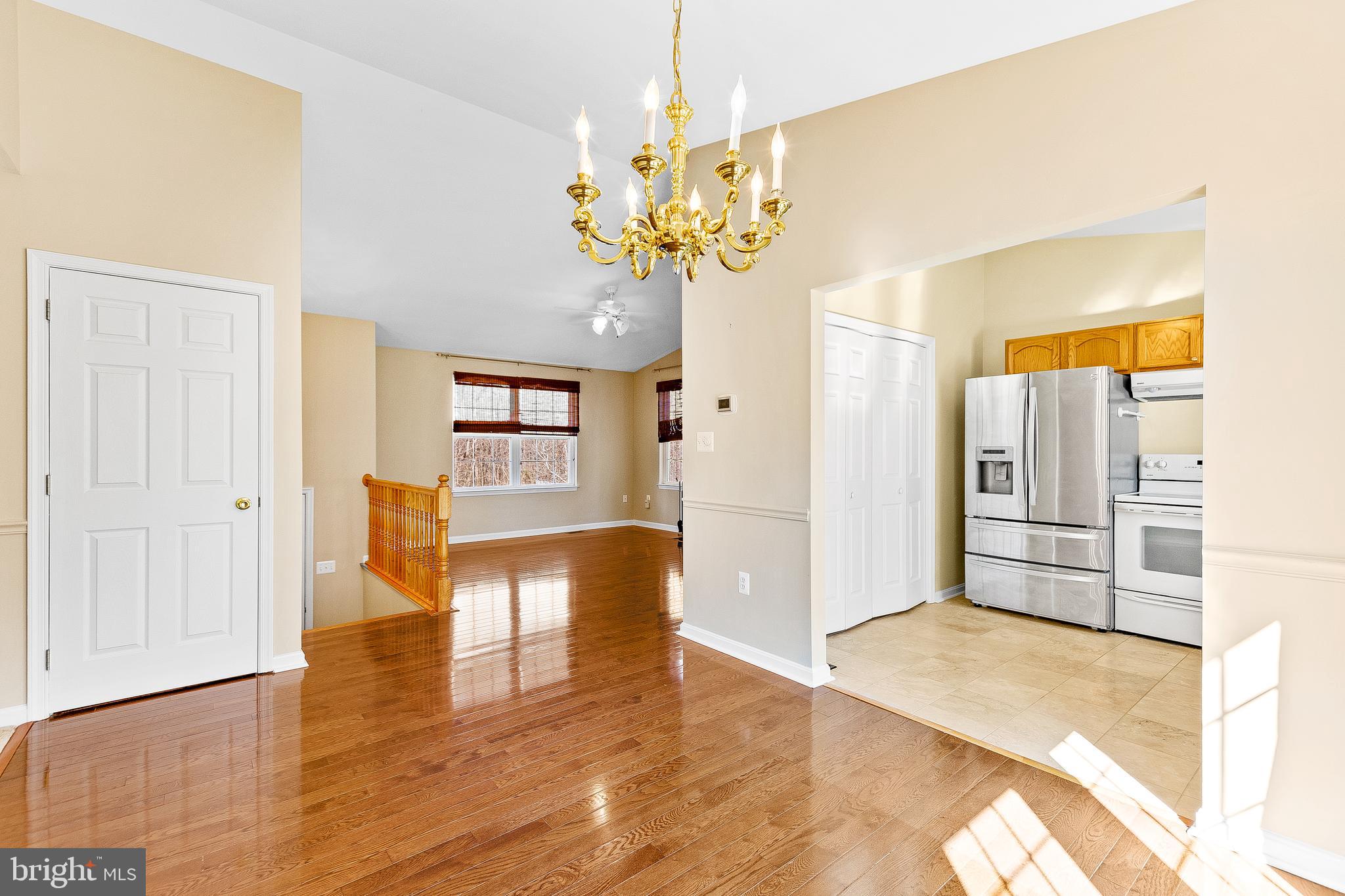 BREEZY POINT - Residential