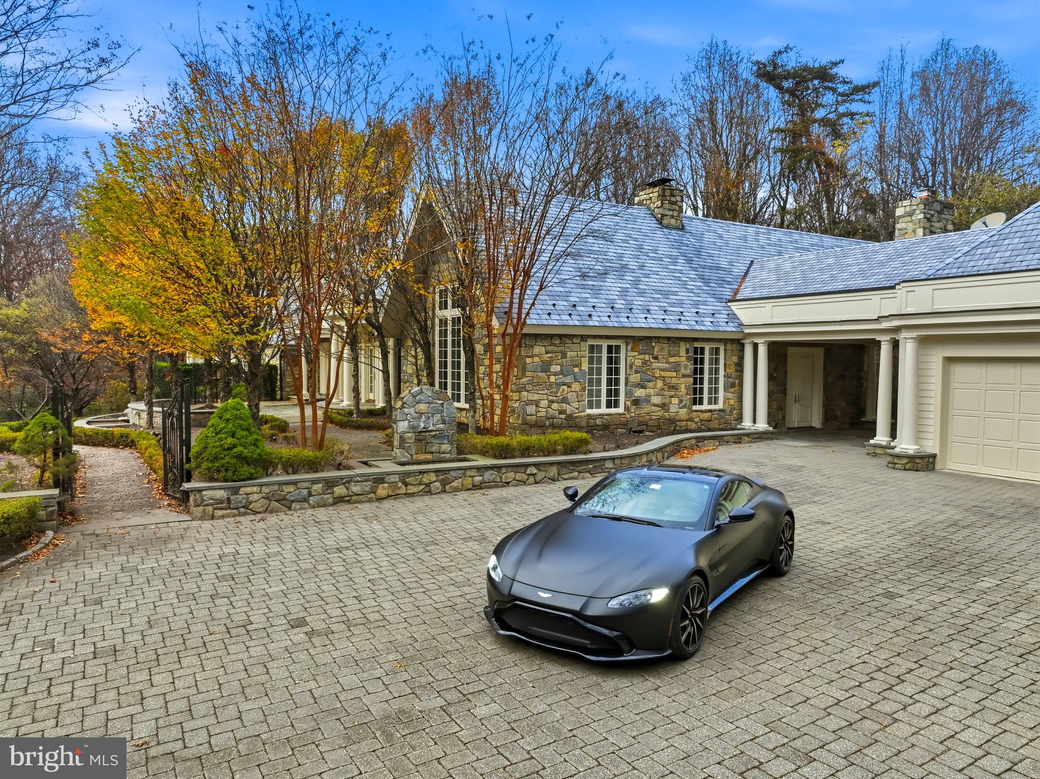 9324 GEORGETOWN PIKE