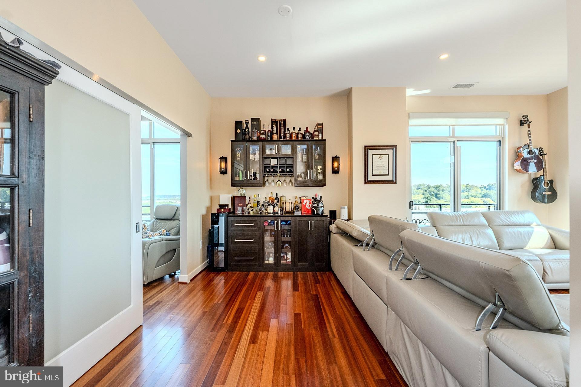 ONE NATIONAL HARBOR CONDOMINIUM - Residential