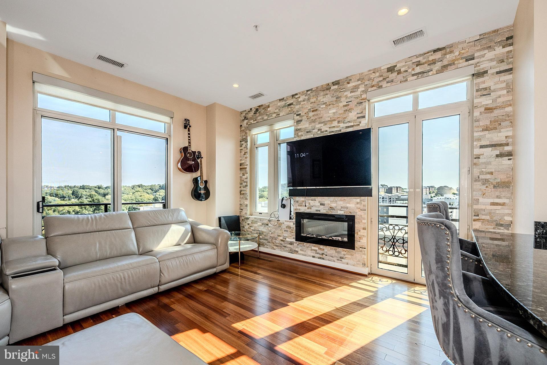 ONE NATIONAL HARBOR CONDOMINIUM - Residential