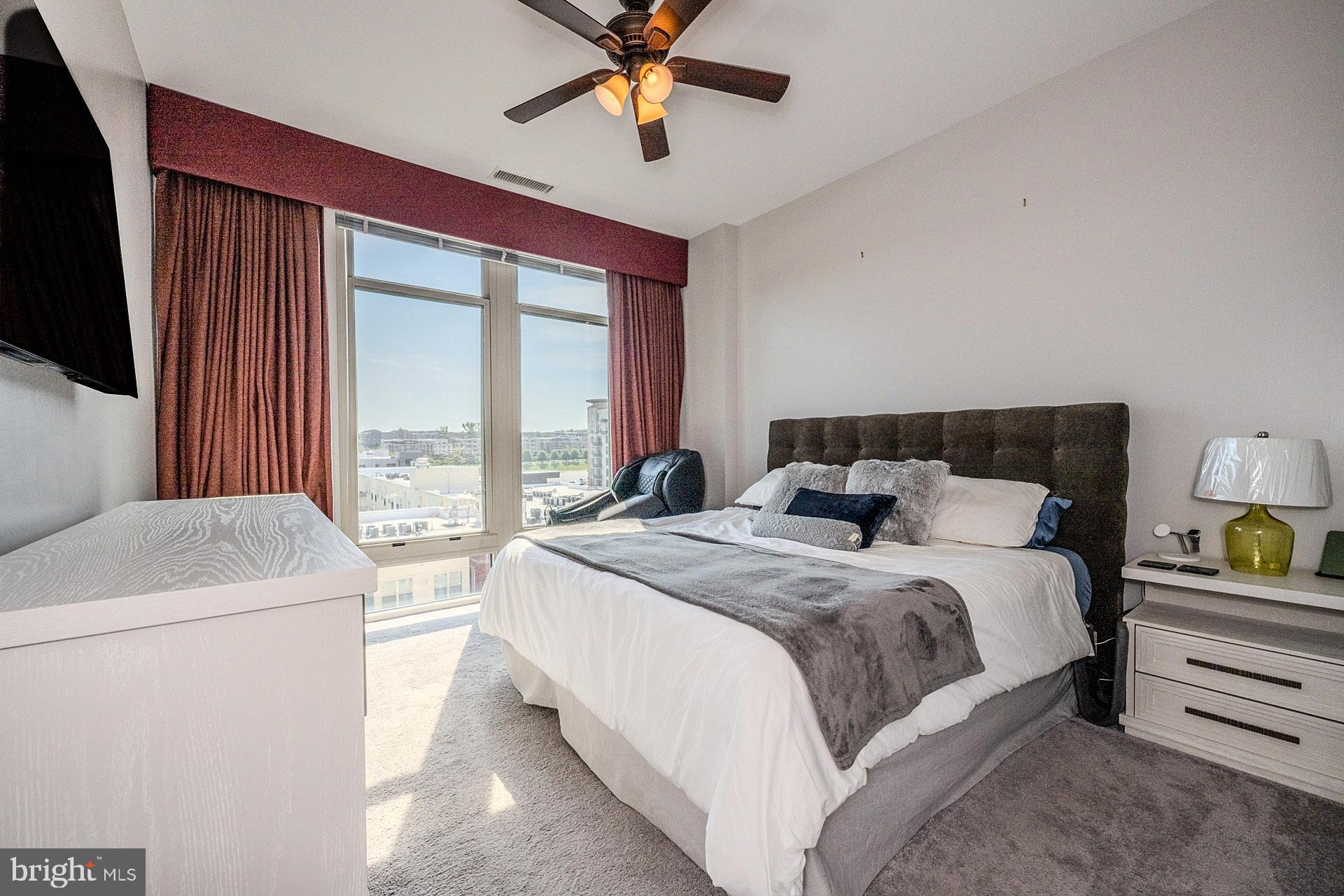 ONE NATIONAL HARBOR CONDOMINIUM - Residential