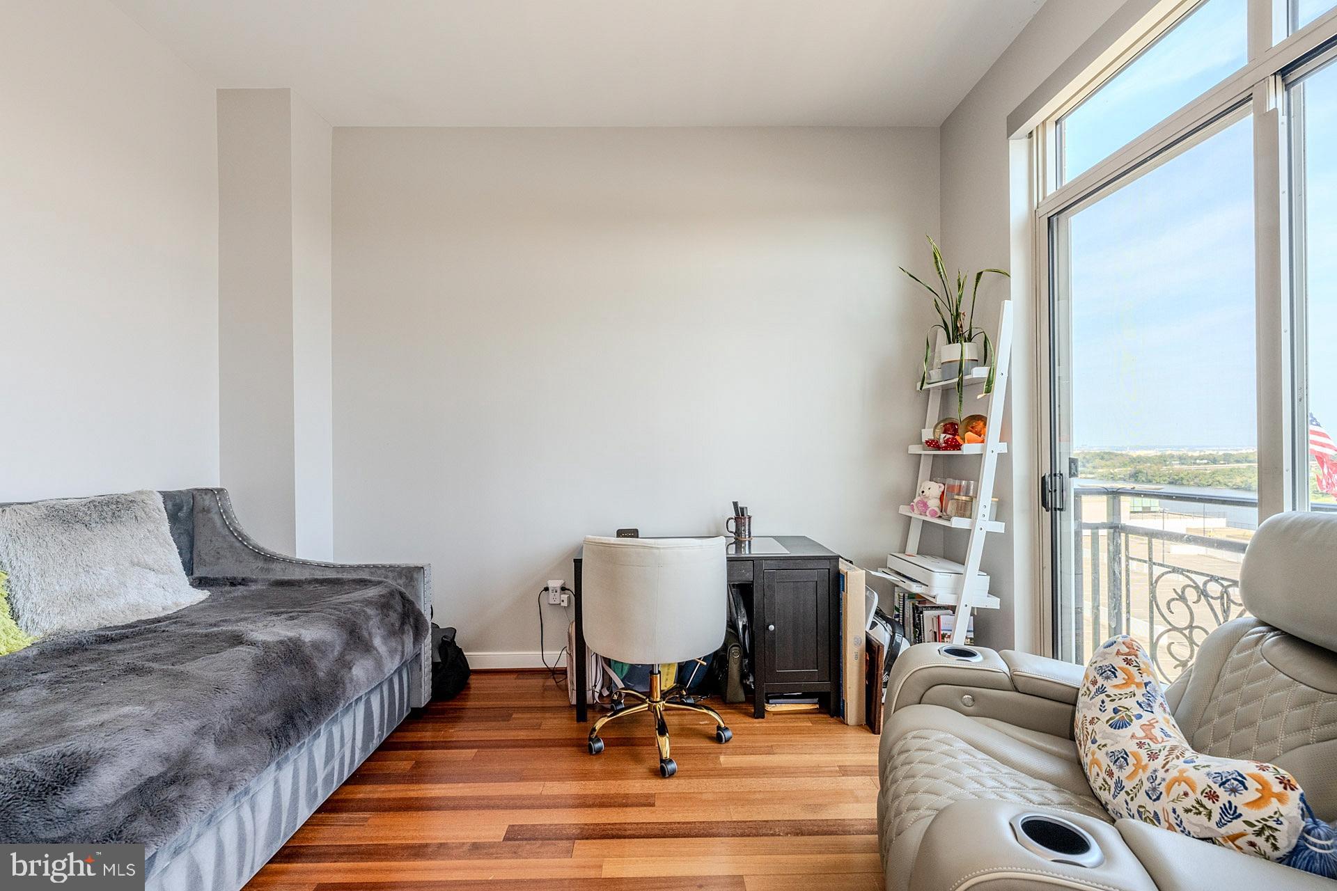 ONE NATIONAL HARBOR CONDOMINIUM - Residential