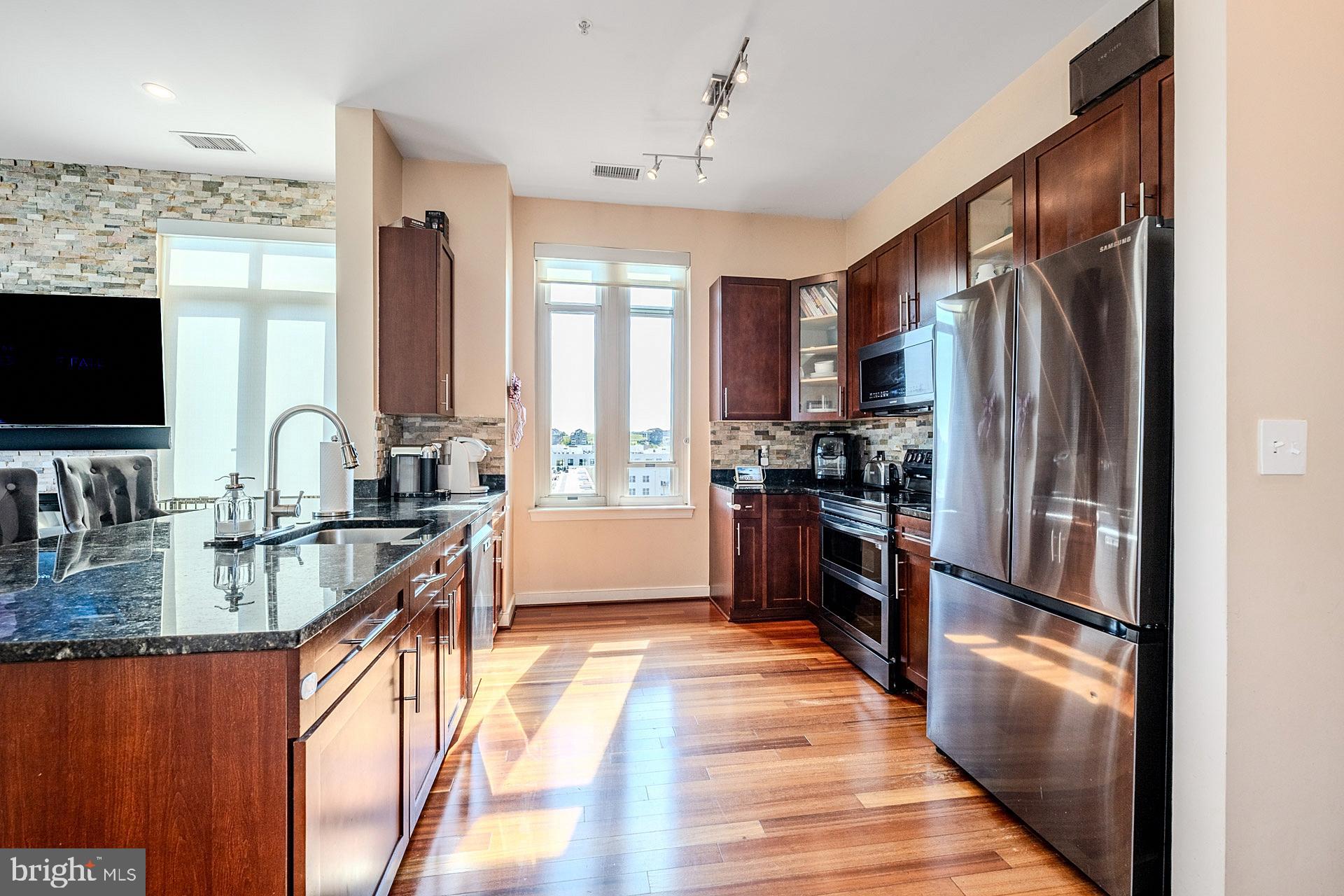 ONE NATIONAL HARBOR CONDOMINIUM - Residential