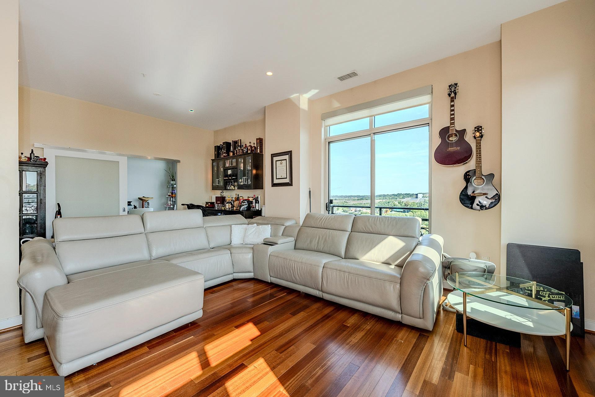 ONE NATIONAL HARBOR CONDOMINIUM - Residential