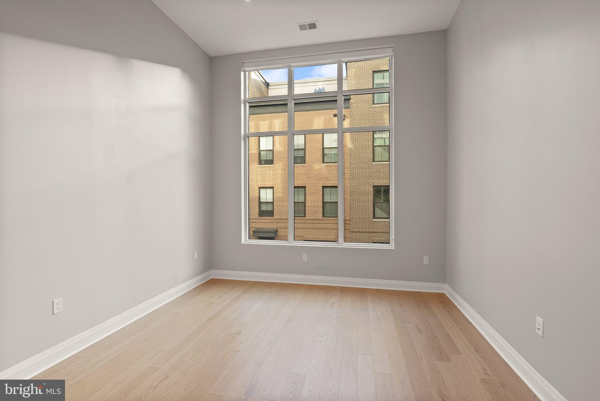 OLD TOWN ALEXANDRIA - Residential