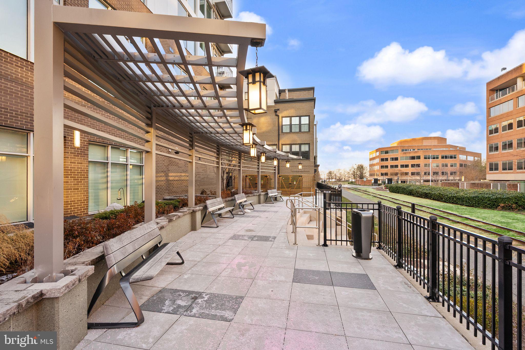 OLD TOWN ALEXANDRIA - Residential