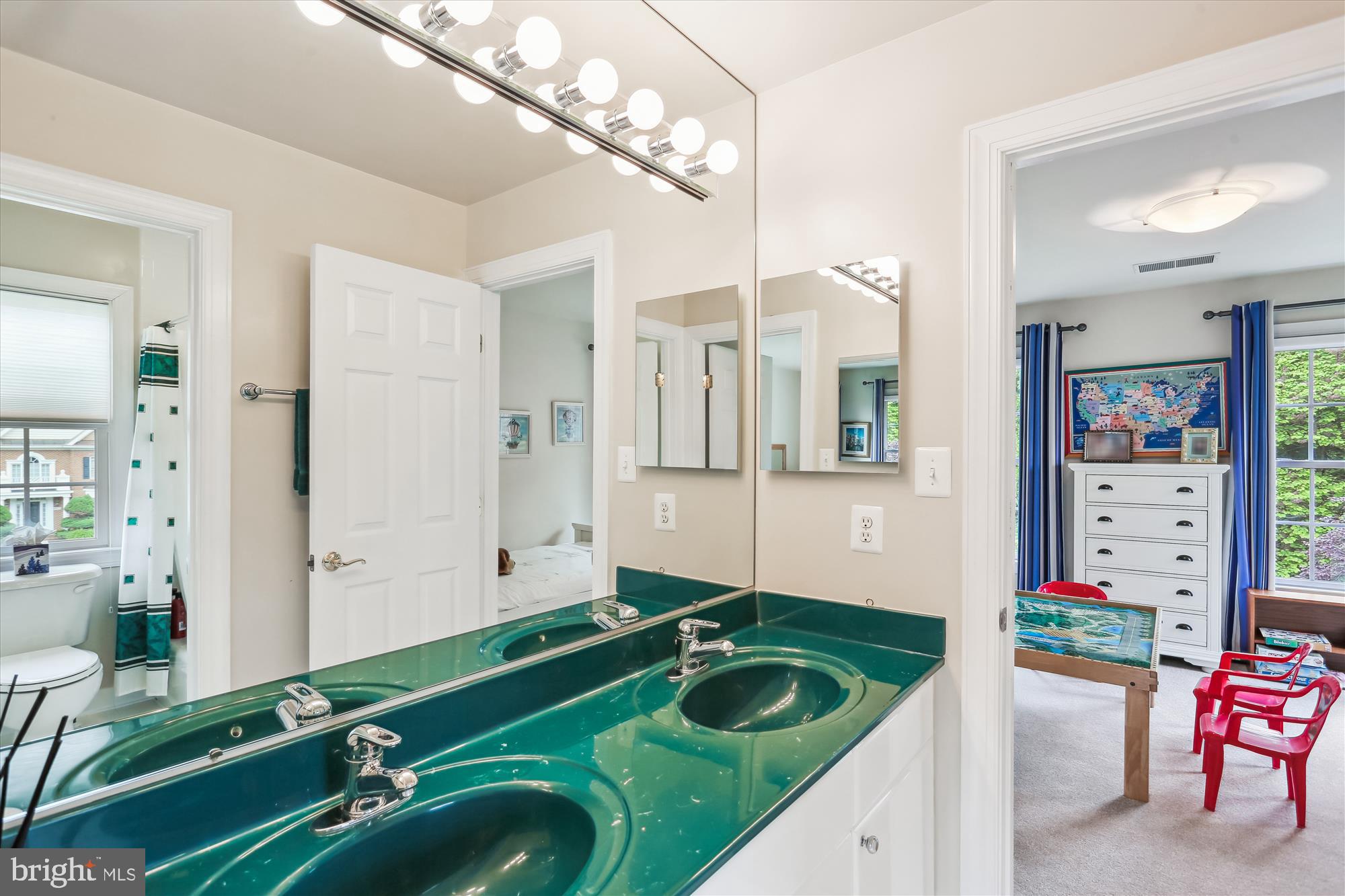 KEMP MILL FOREST - Residential