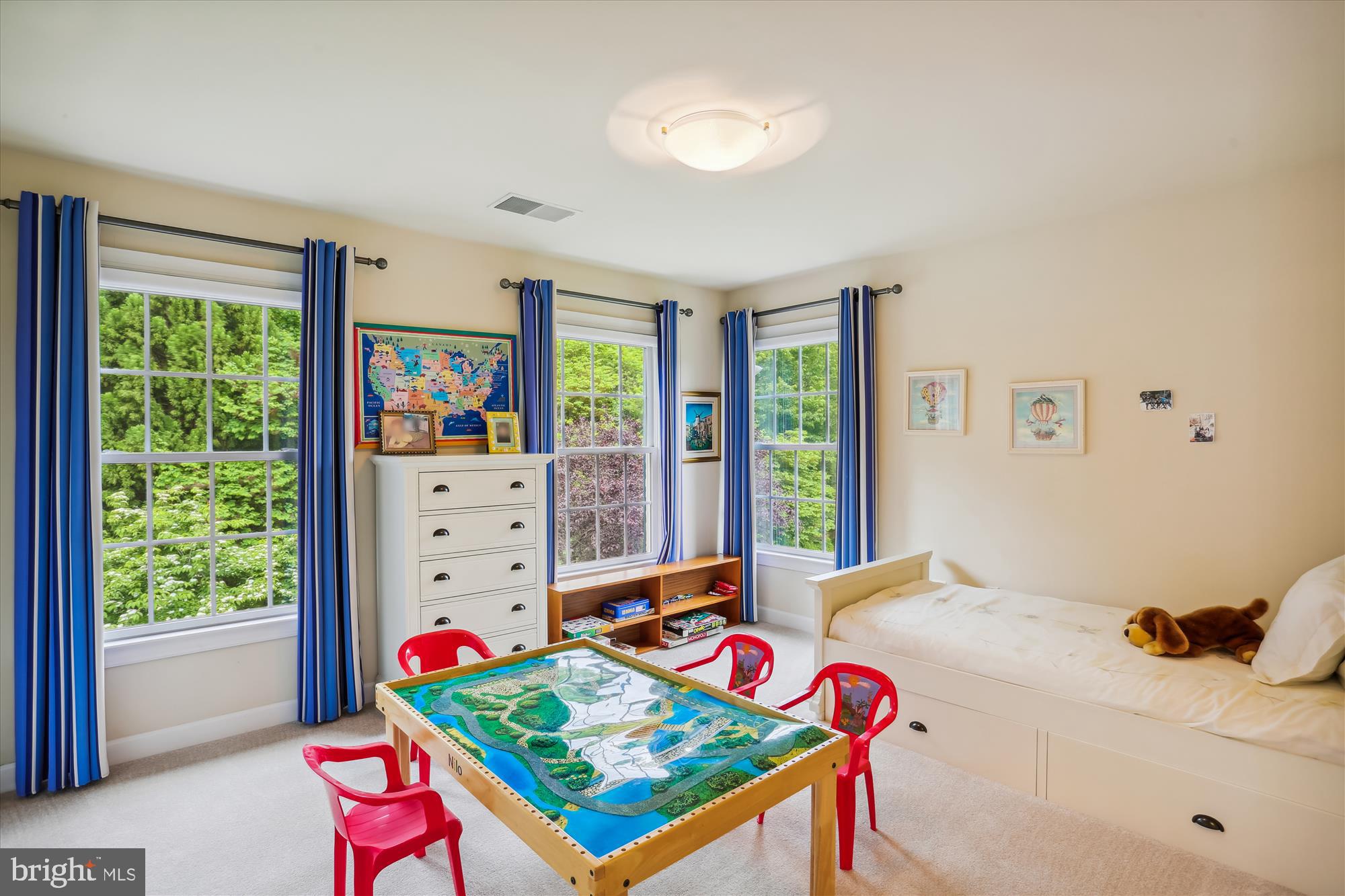 KEMP MILL FOREST - Residential