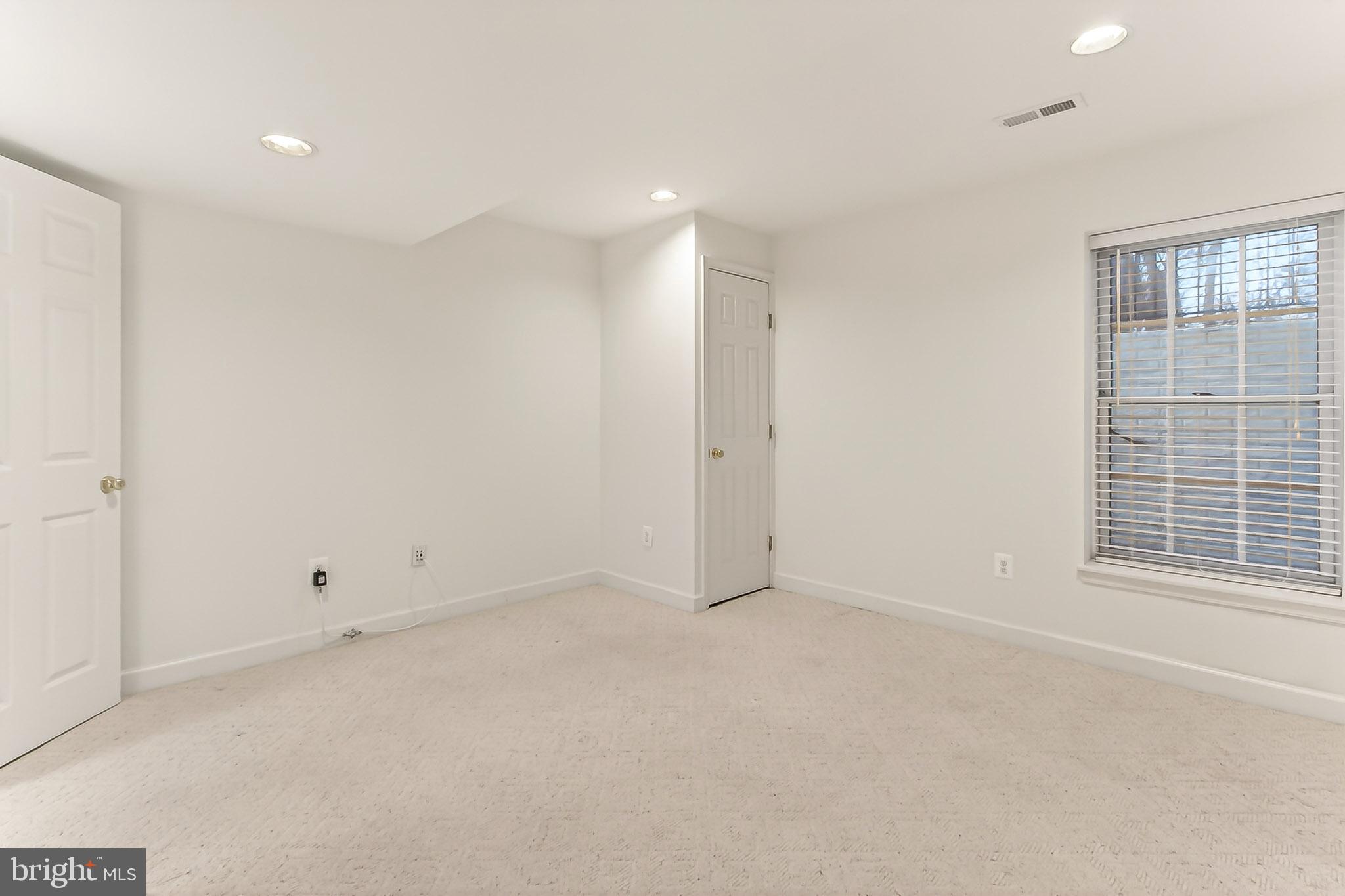 TIMBERBROOKE - Residential