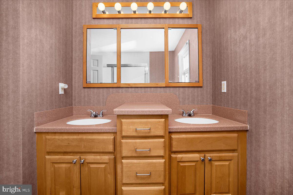 SHIPPING CREEK - Residential