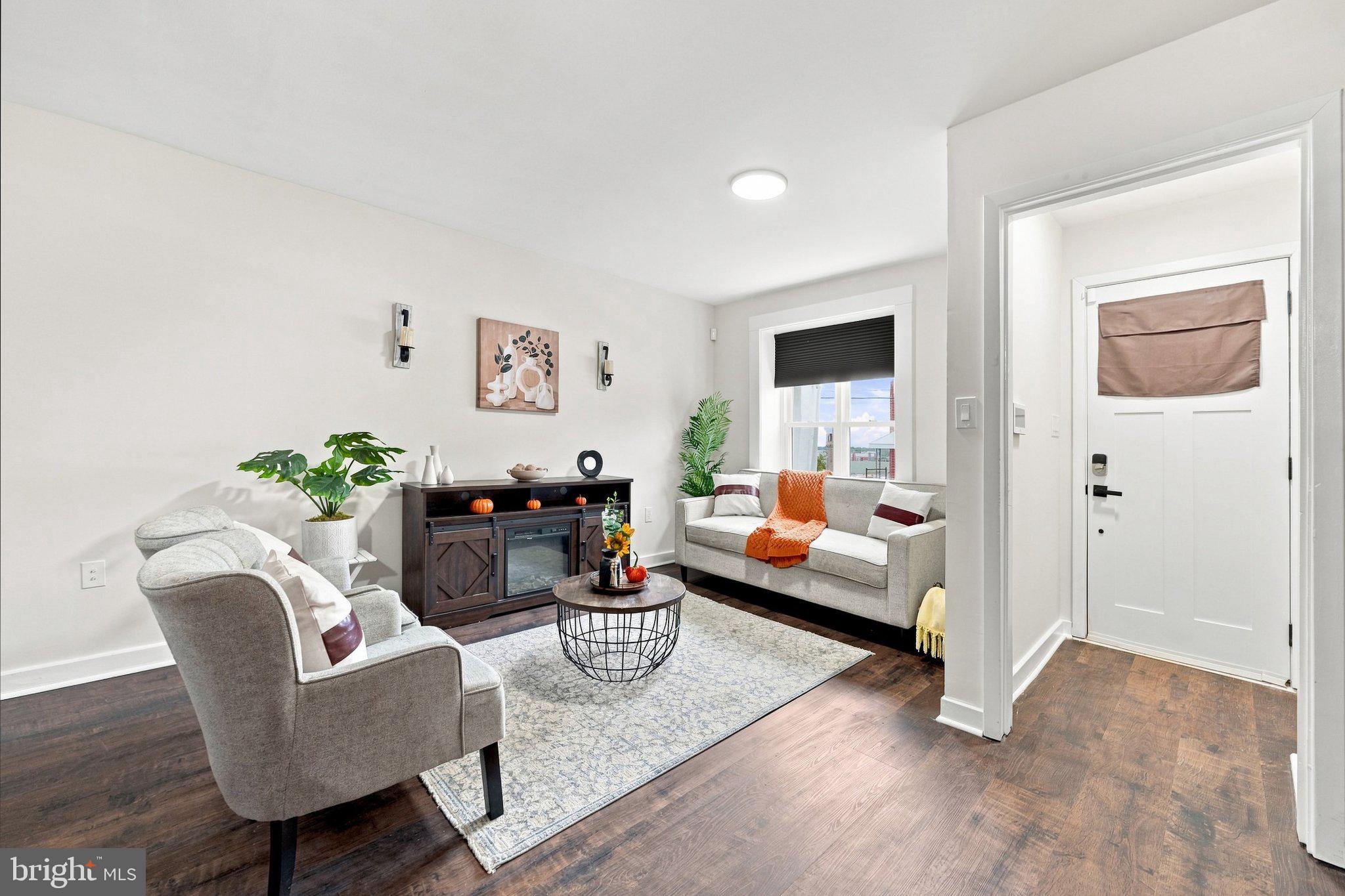 1103 W 6TH STREET