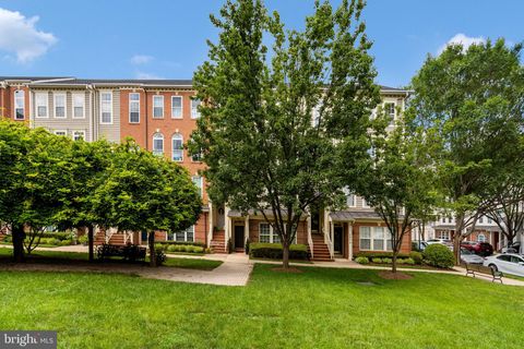 301 CROSS GREEN STREET B 301-B GAITHERSBURG MD 20878