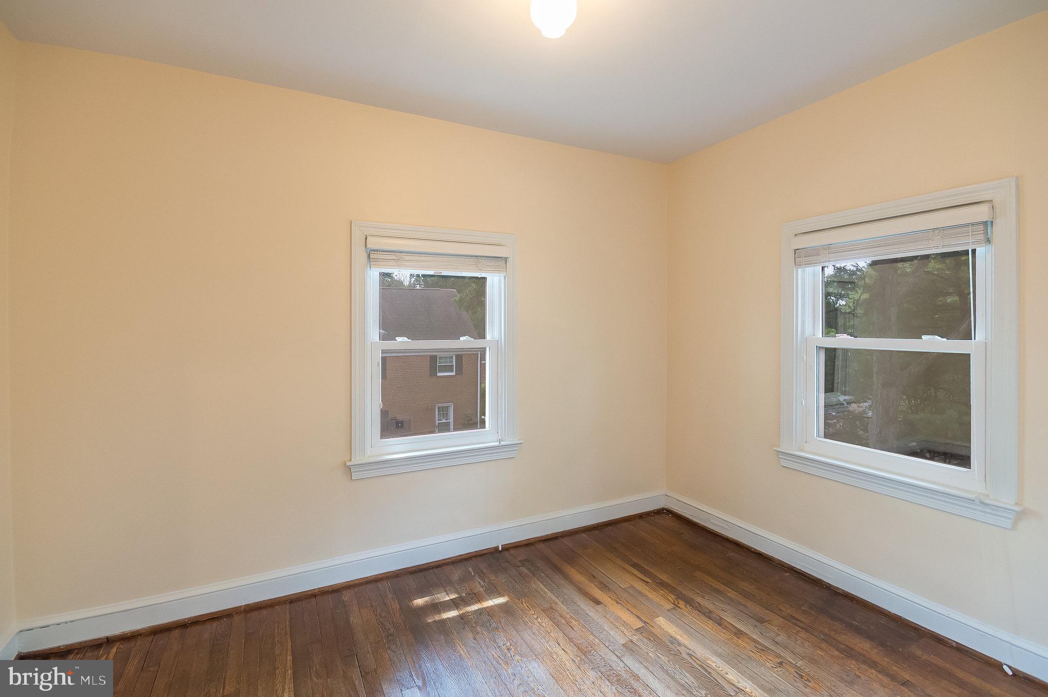 GLEBEWOOD VILLAGE - Residential Lease