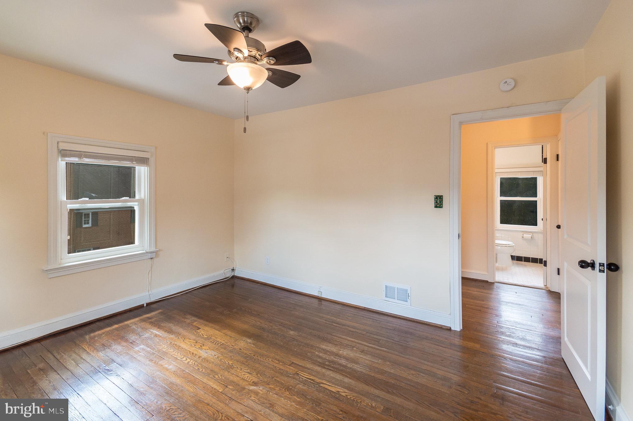 GLEBEWOOD VILLAGE - Residential Lease