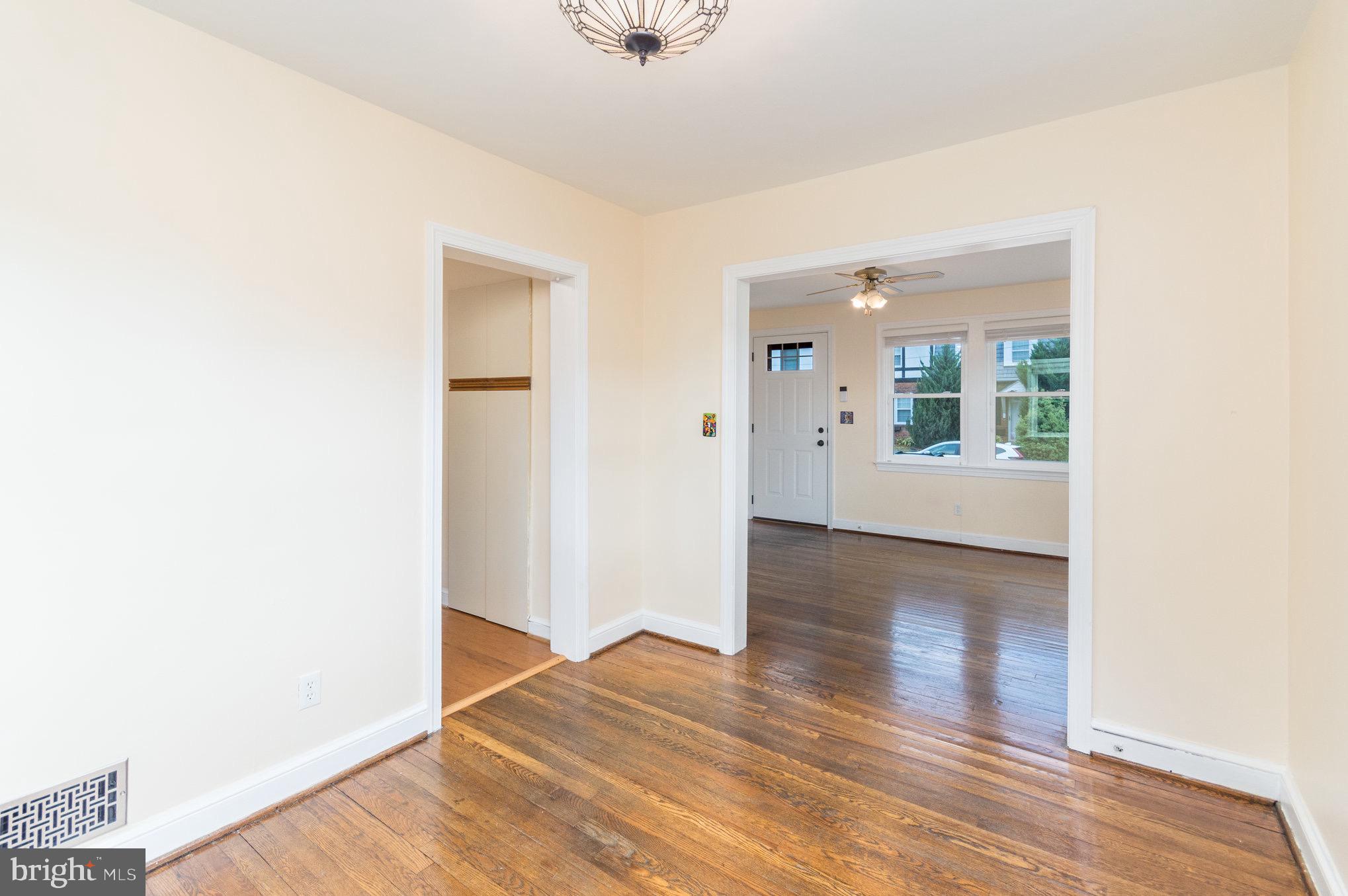 GLEBEWOOD VILLAGE - Residential Lease