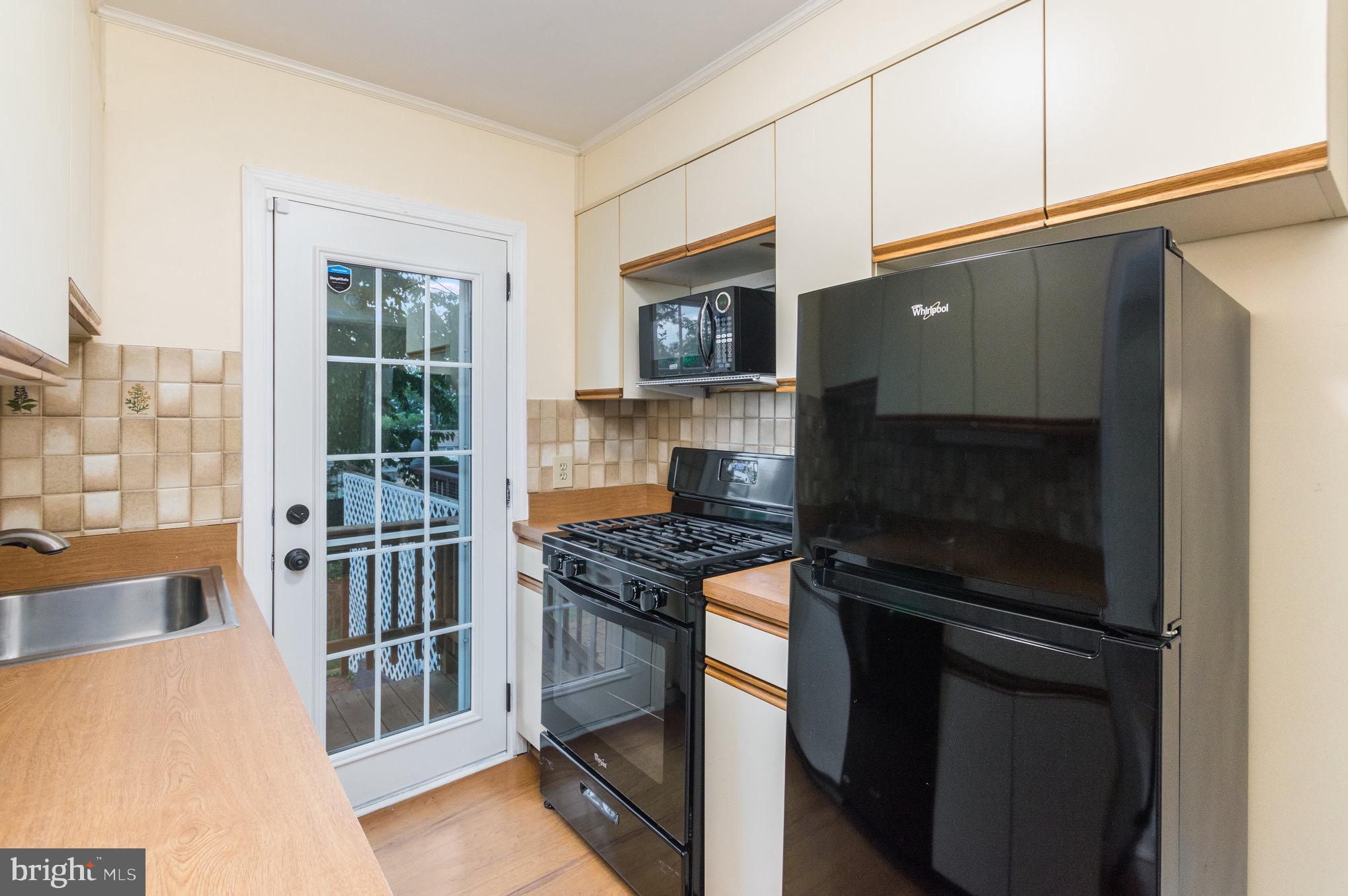 GLEBEWOOD VILLAGE - Residential Lease