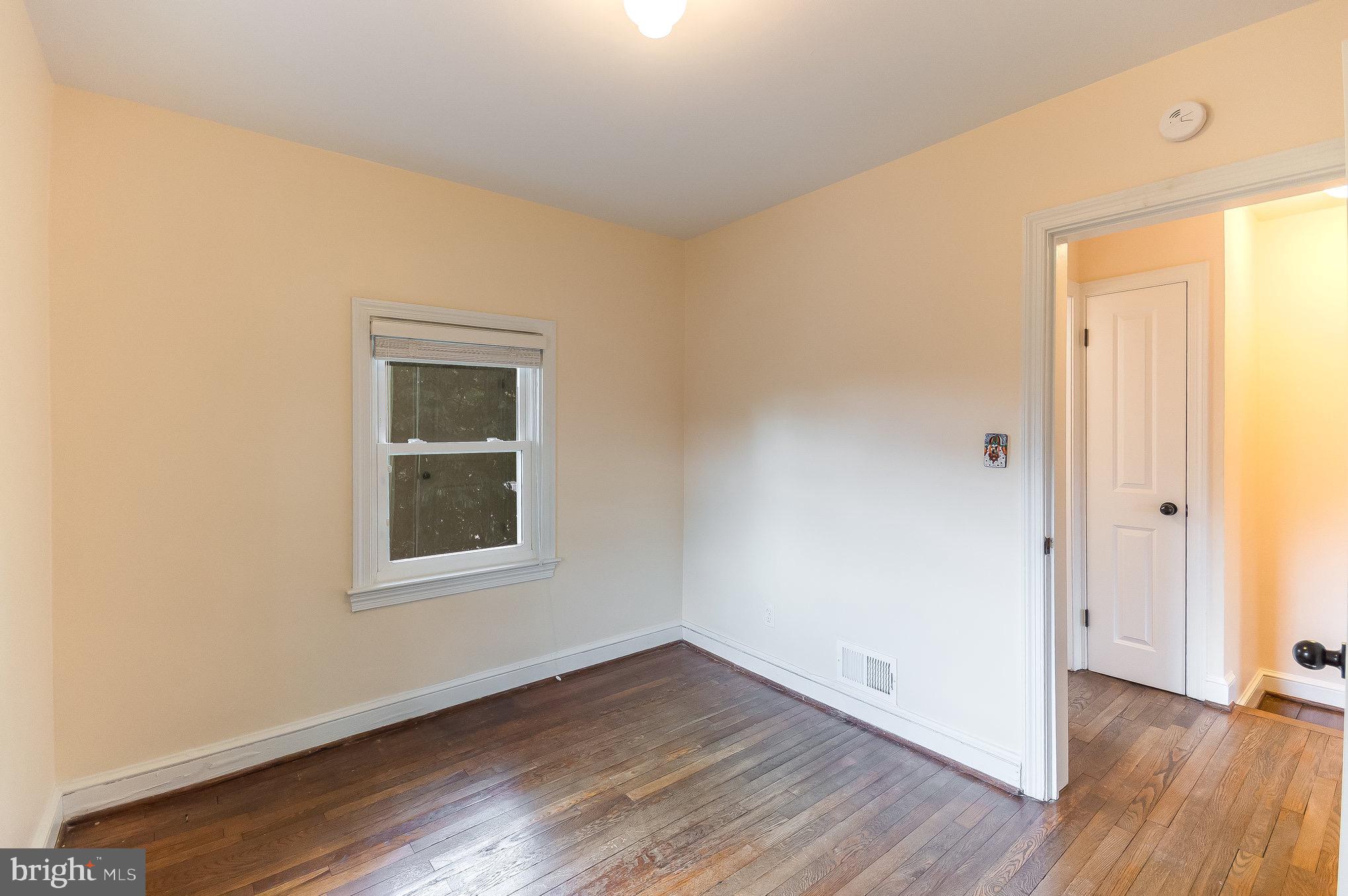 GLEBEWOOD VILLAGE - Residential Lease