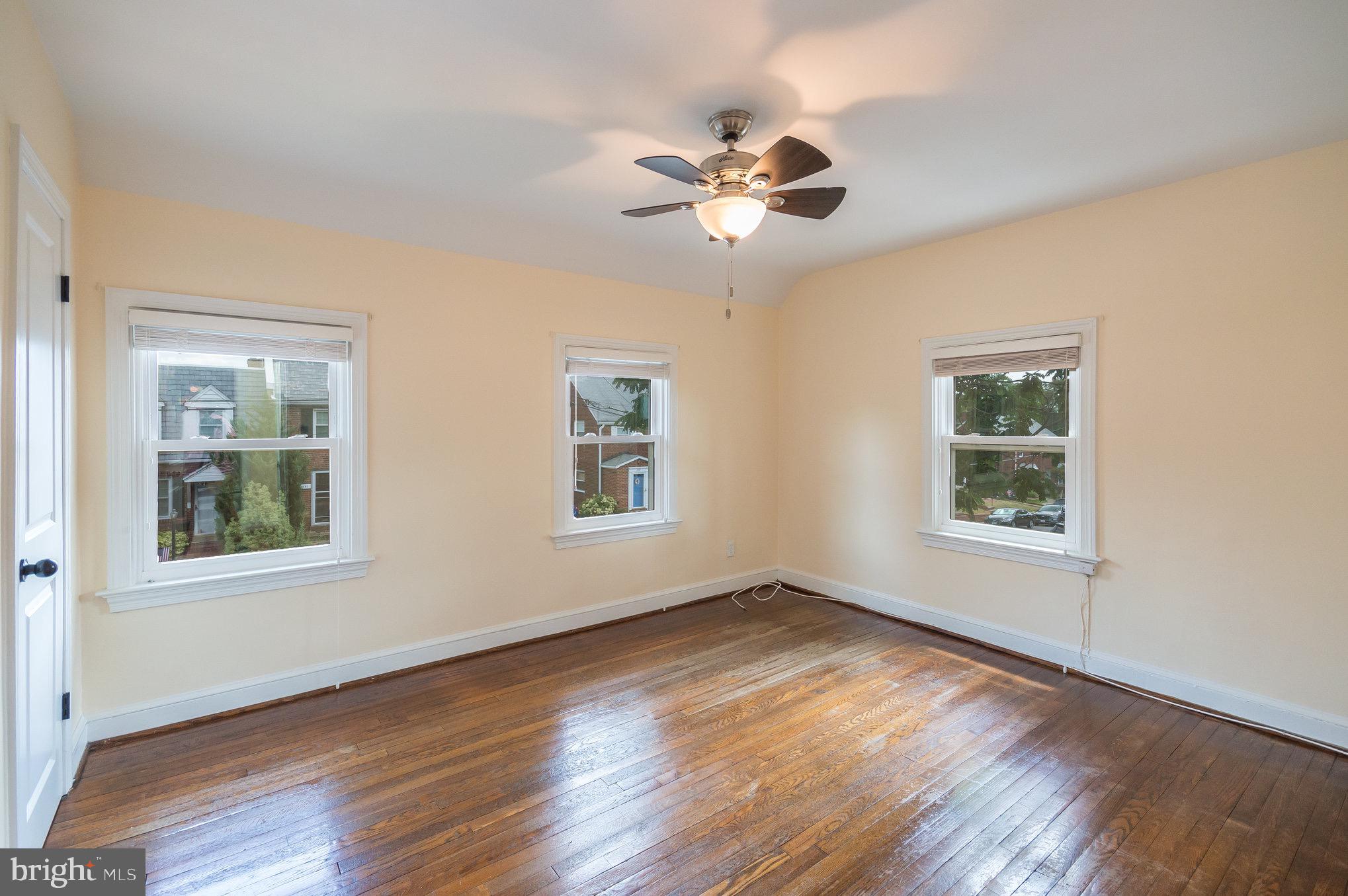 GLEBEWOOD VILLAGE - Residential Lease